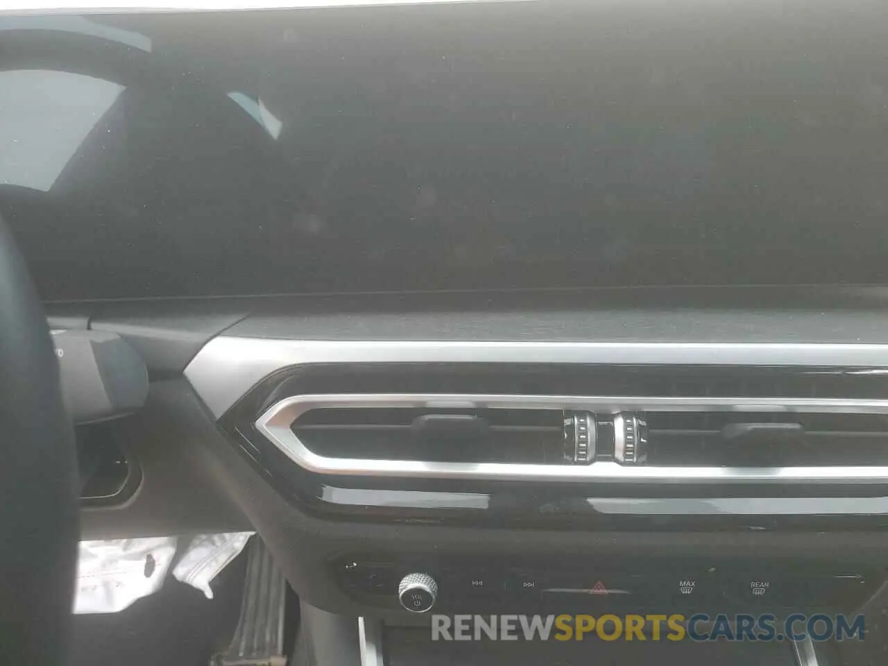 9 Photograph of a damaged car 3MW89FF0XR8E07679 BMW 3 SERIES 2024