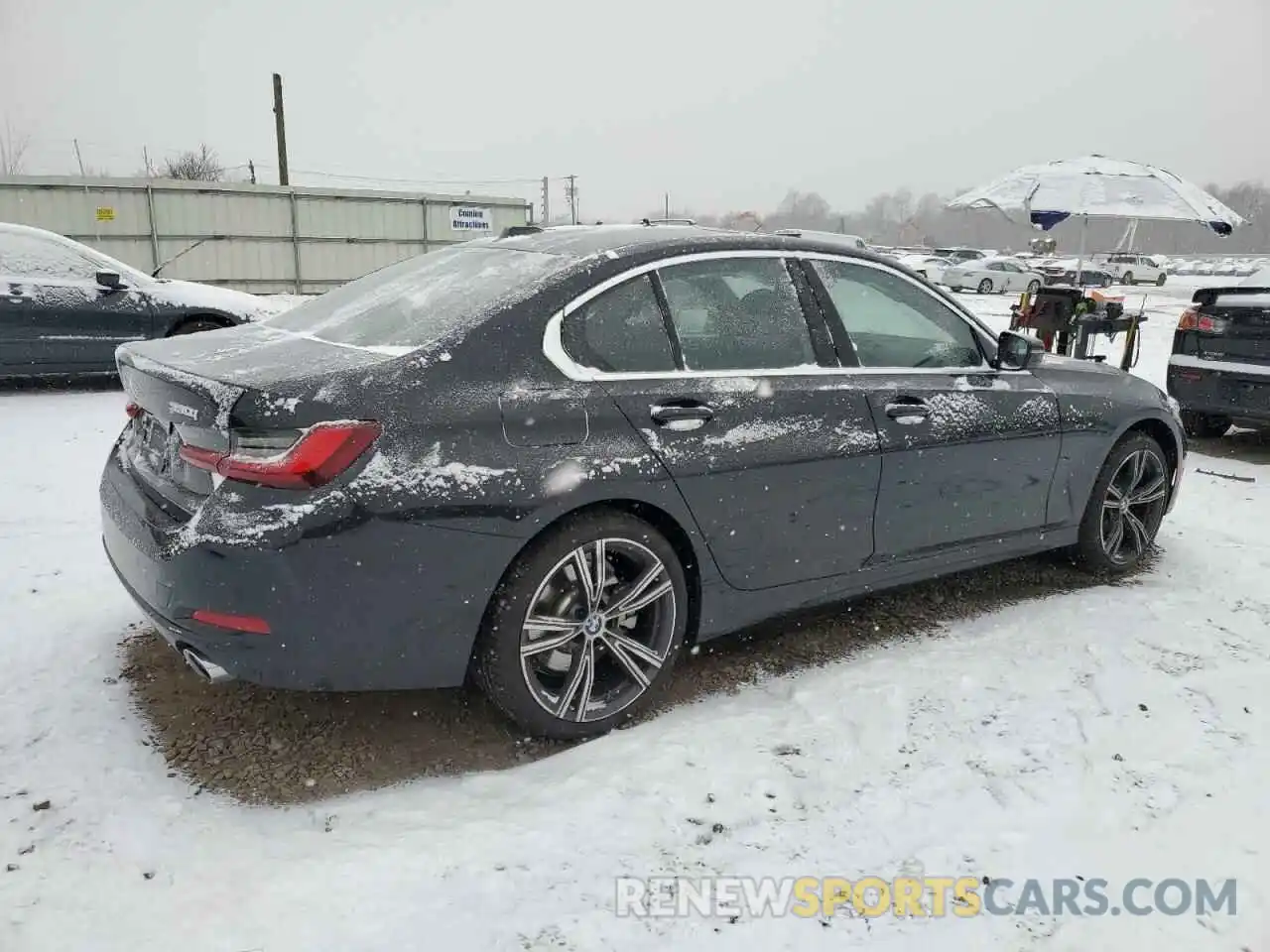 3 Photograph of a damaged car 3MW89FF0XR8E26670 BMW 3 SERIES 2024