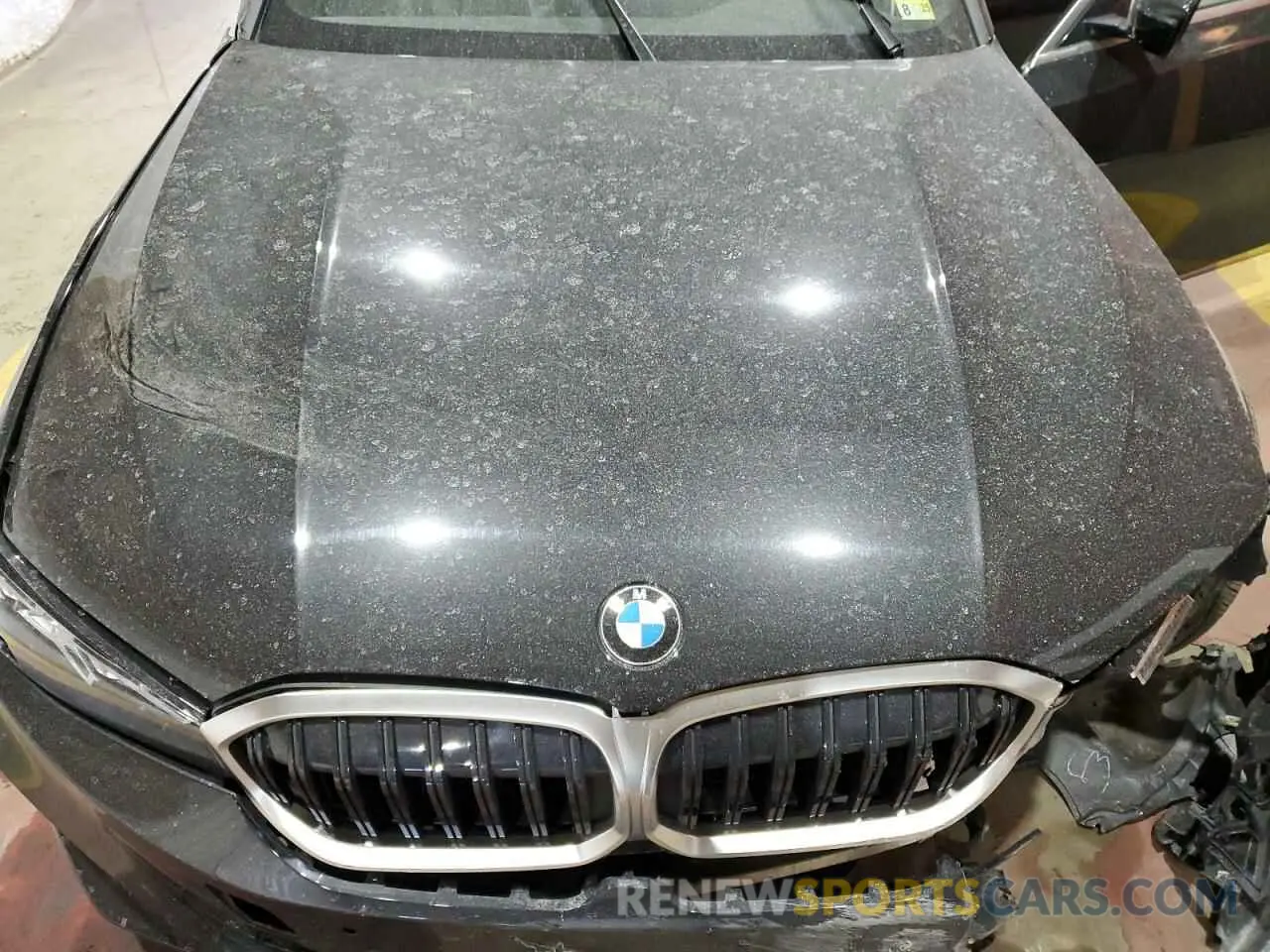 11 Photograph of a damaged car 3MW89FF0XR8E85735 BMW 3 SERIES 2024