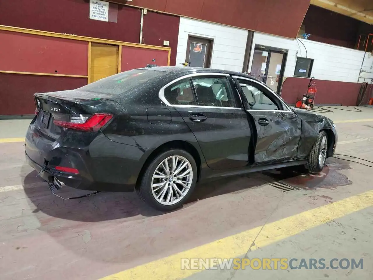 3 Photograph of a damaged car 3MW89FF0XR8E85735 BMW 3 SERIES 2024