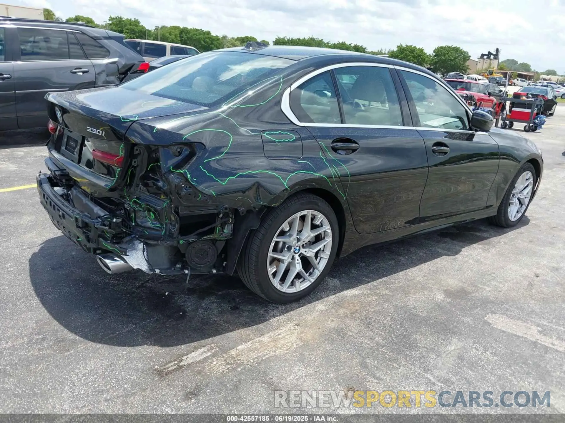 4 Photograph of a damaged car 3MW69CW00S8F33027 BMW 3 SERIES 2025