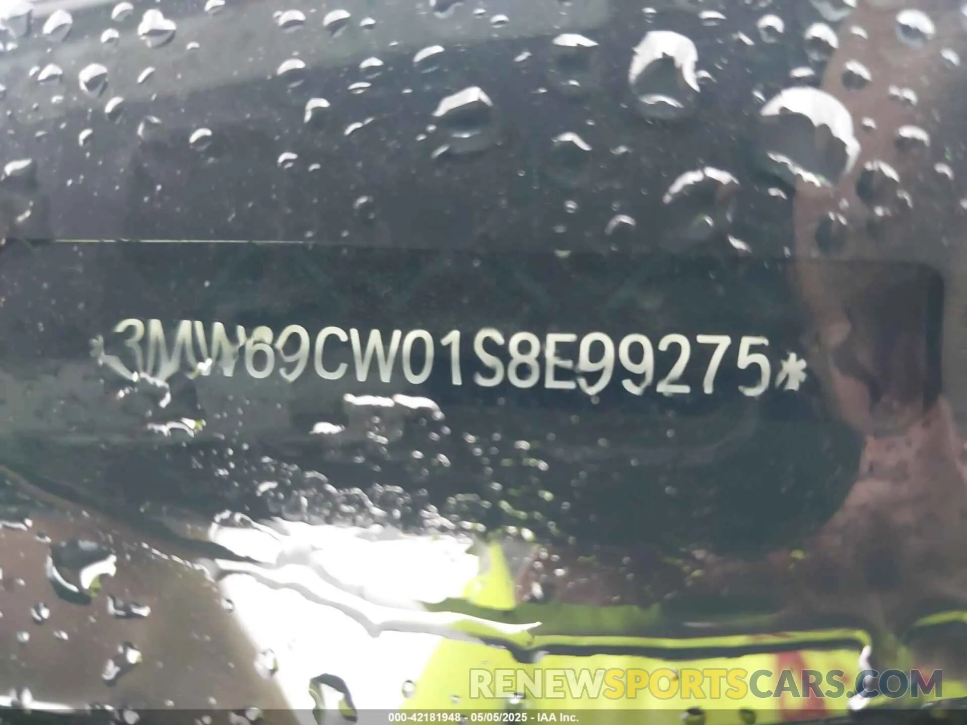 9 Photograph of a damaged car 3MW69CW01S8E99275 BMW 3 SERIES 2025