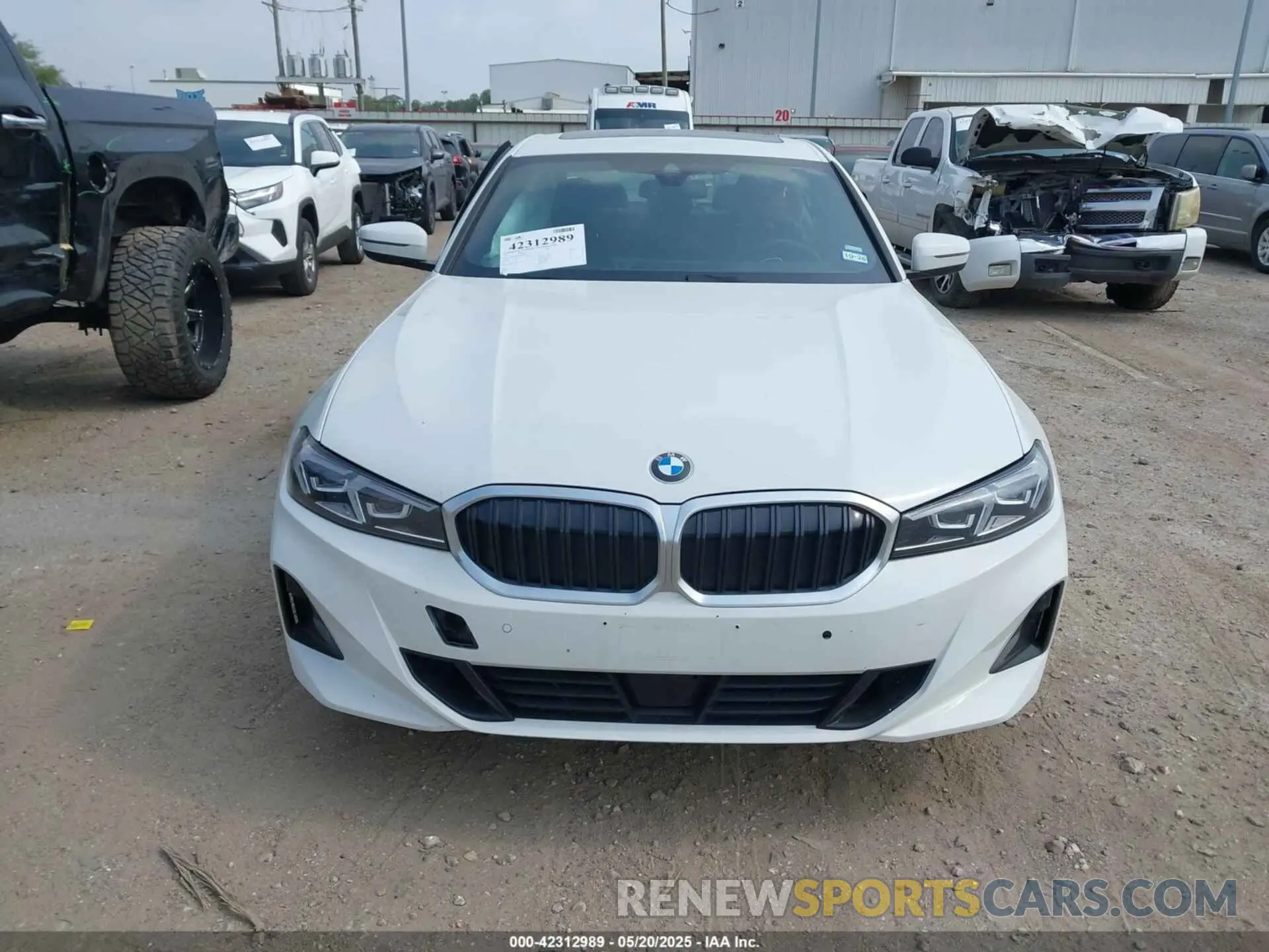 12 Photograph of a damaged car 3MW69CW01S8F09514 BMW 3 SERIES 2025