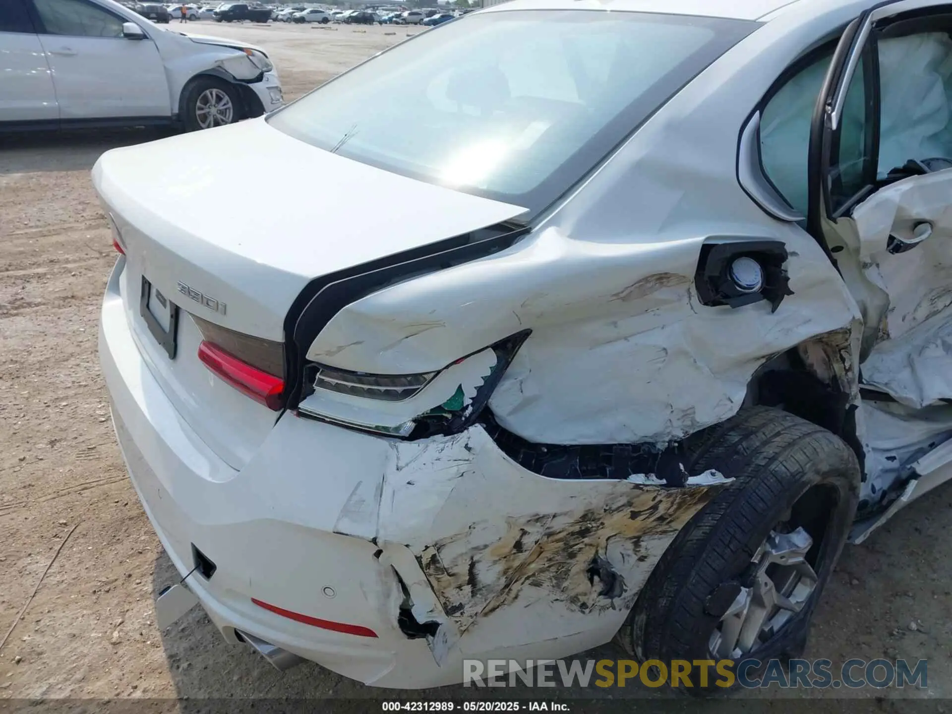 17 Photograph of a damaged car 3MW69CW01S8F09514 BMW 3 SERIES 2025