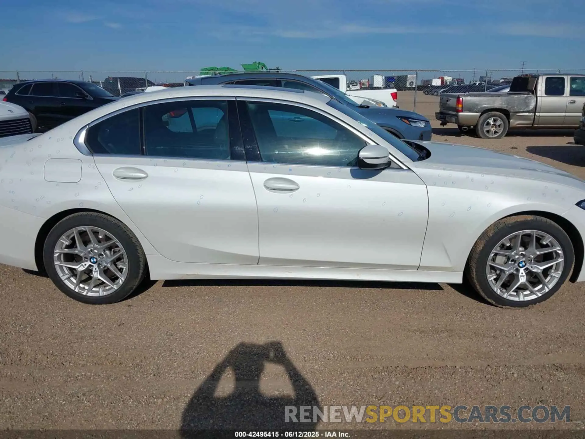 13 Photograph of a damaged car 3MW69CW01S8F11313 BMW 3 SERIES 2025