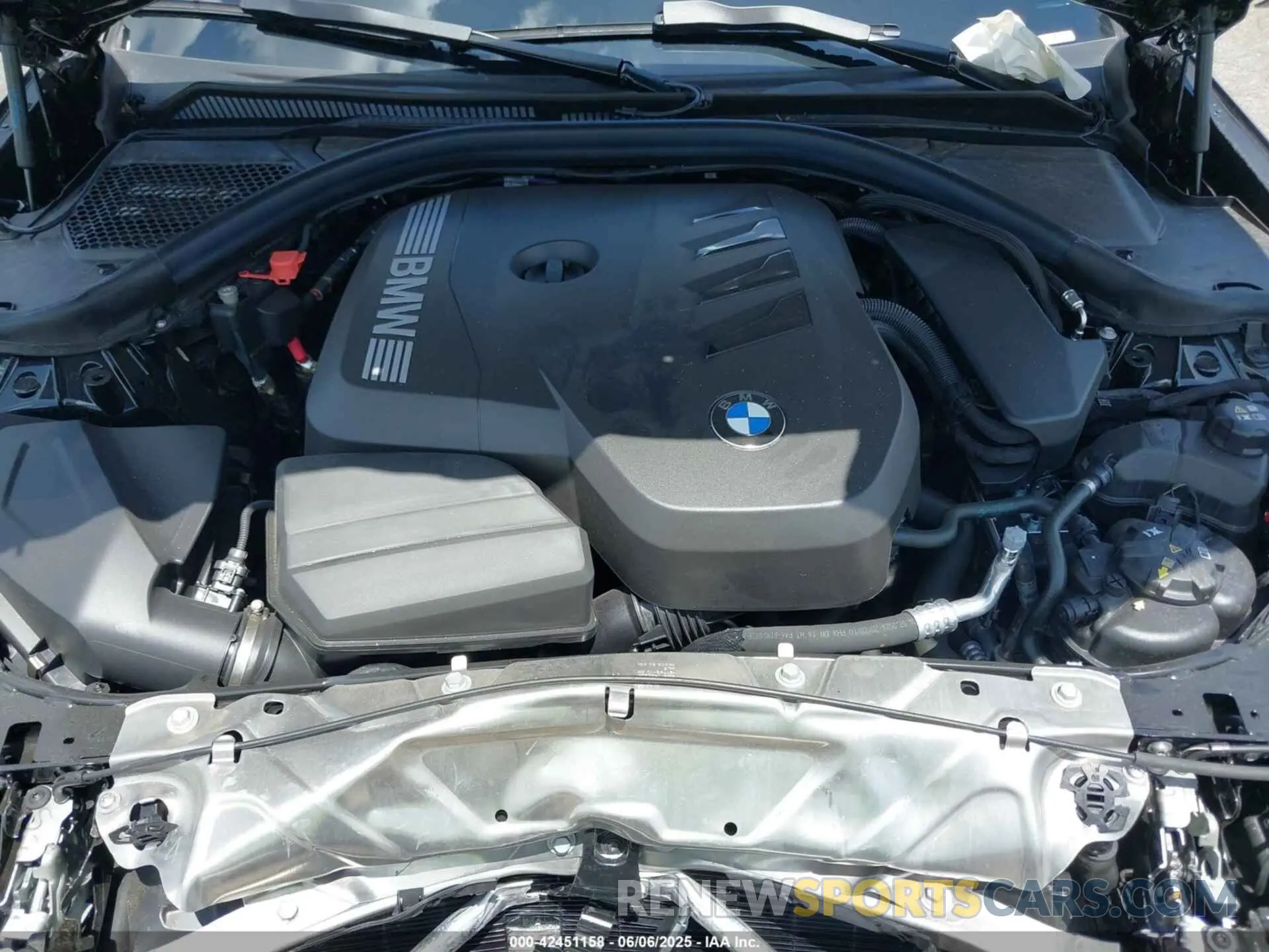 10 Photograph of a damaged car 3MW69CW02S8F33269 BMW 3 SERIES 2025