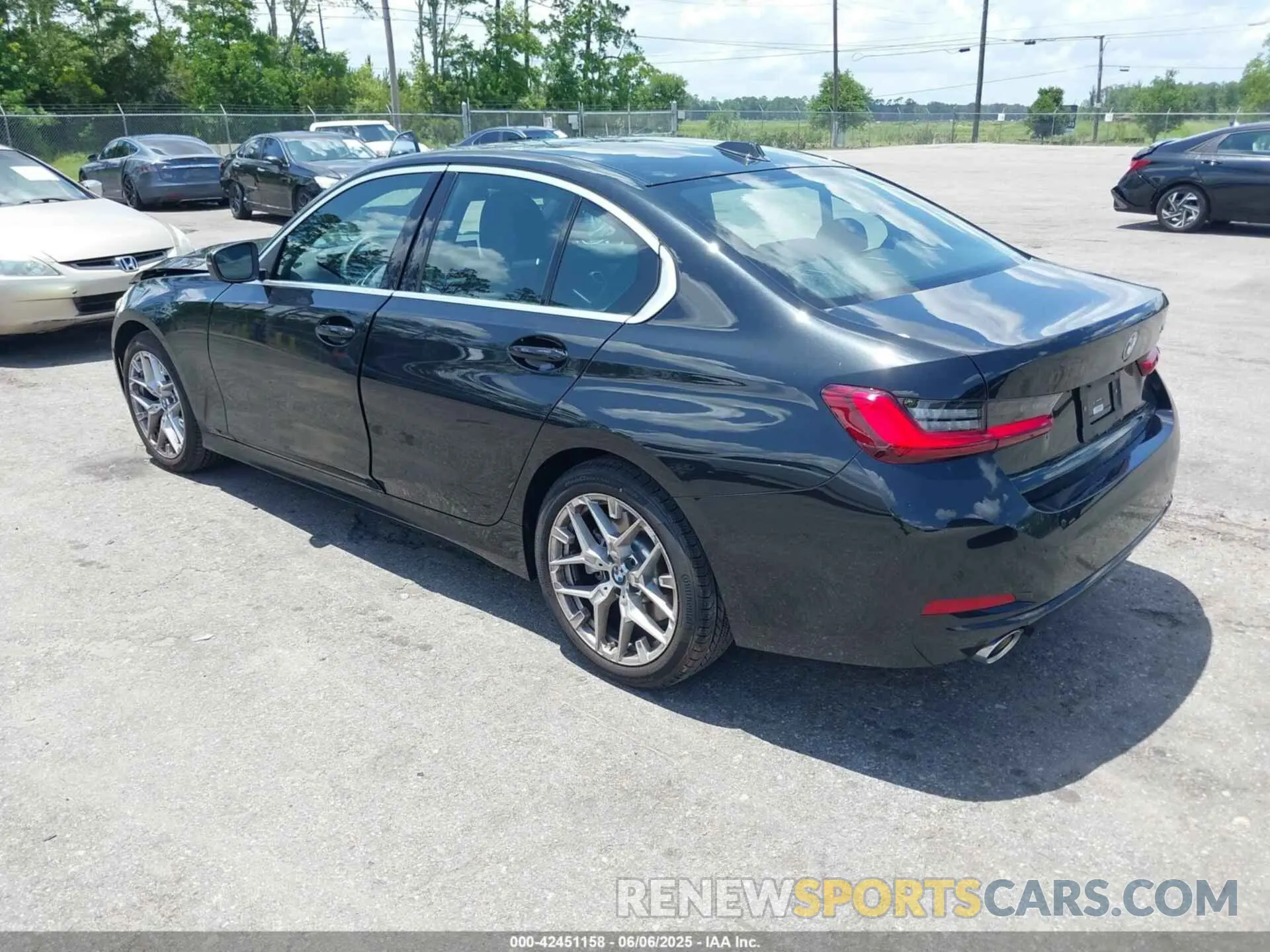 3 Photograph of a damaged car 3MW69CW02S8F33269 BMW 3 SERIES 2025