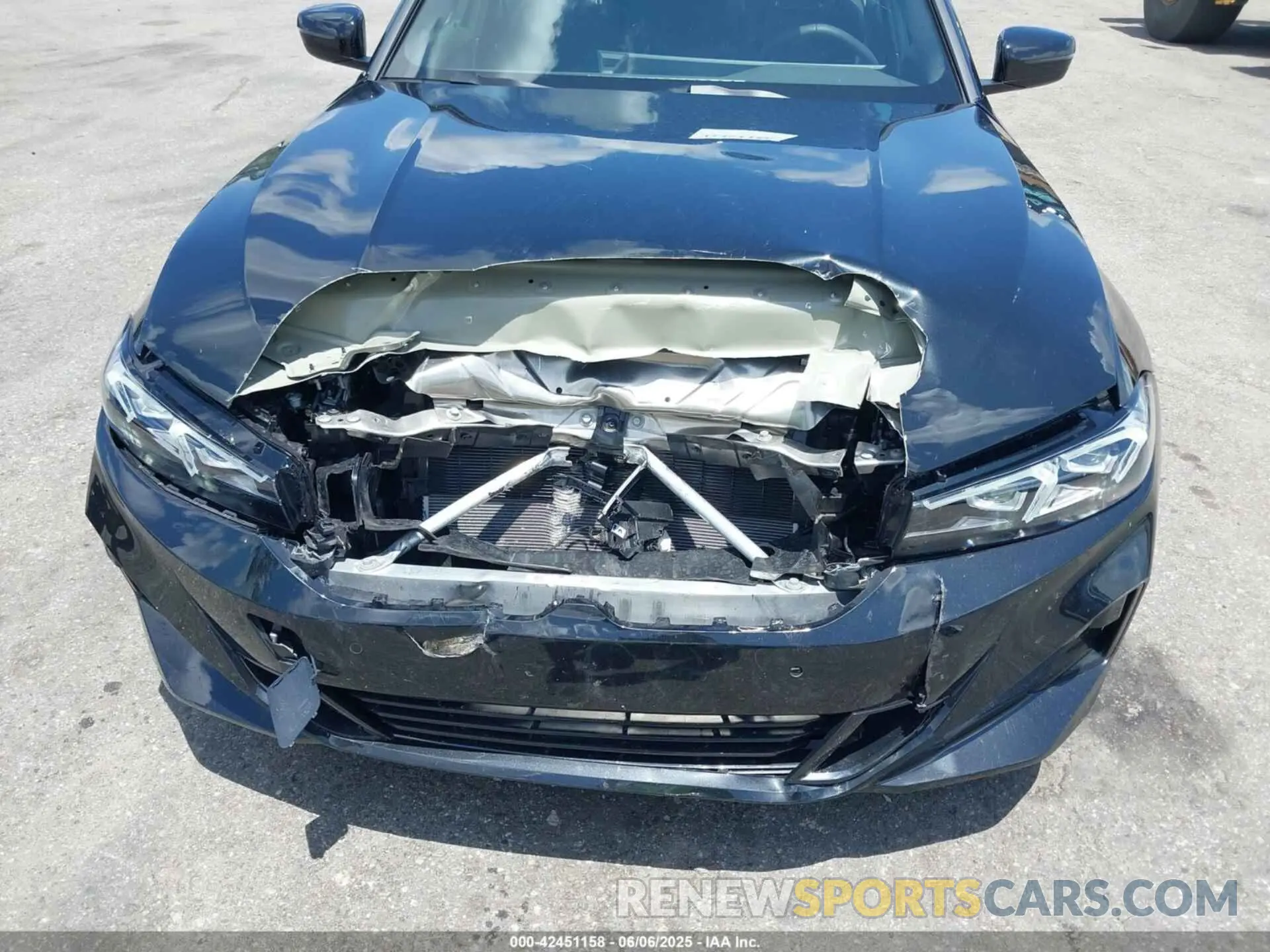 6 Photograph of a damaged car 3MW69CW02S8F33269 BMW 3 SERIES 2025