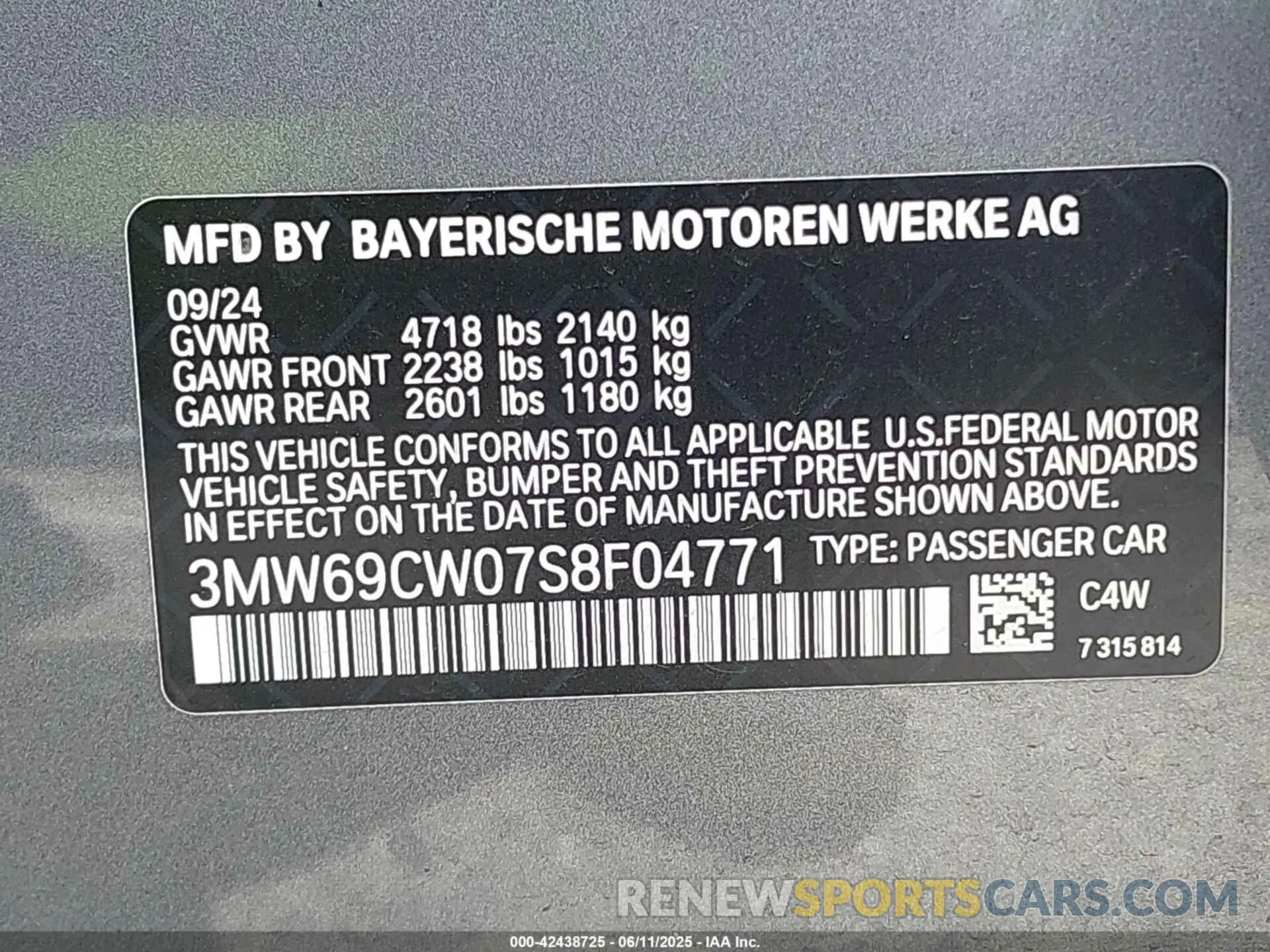 9 Photograph of a damaged car 3MW69CW07S8F04771 BMW 3 SERIES 2025