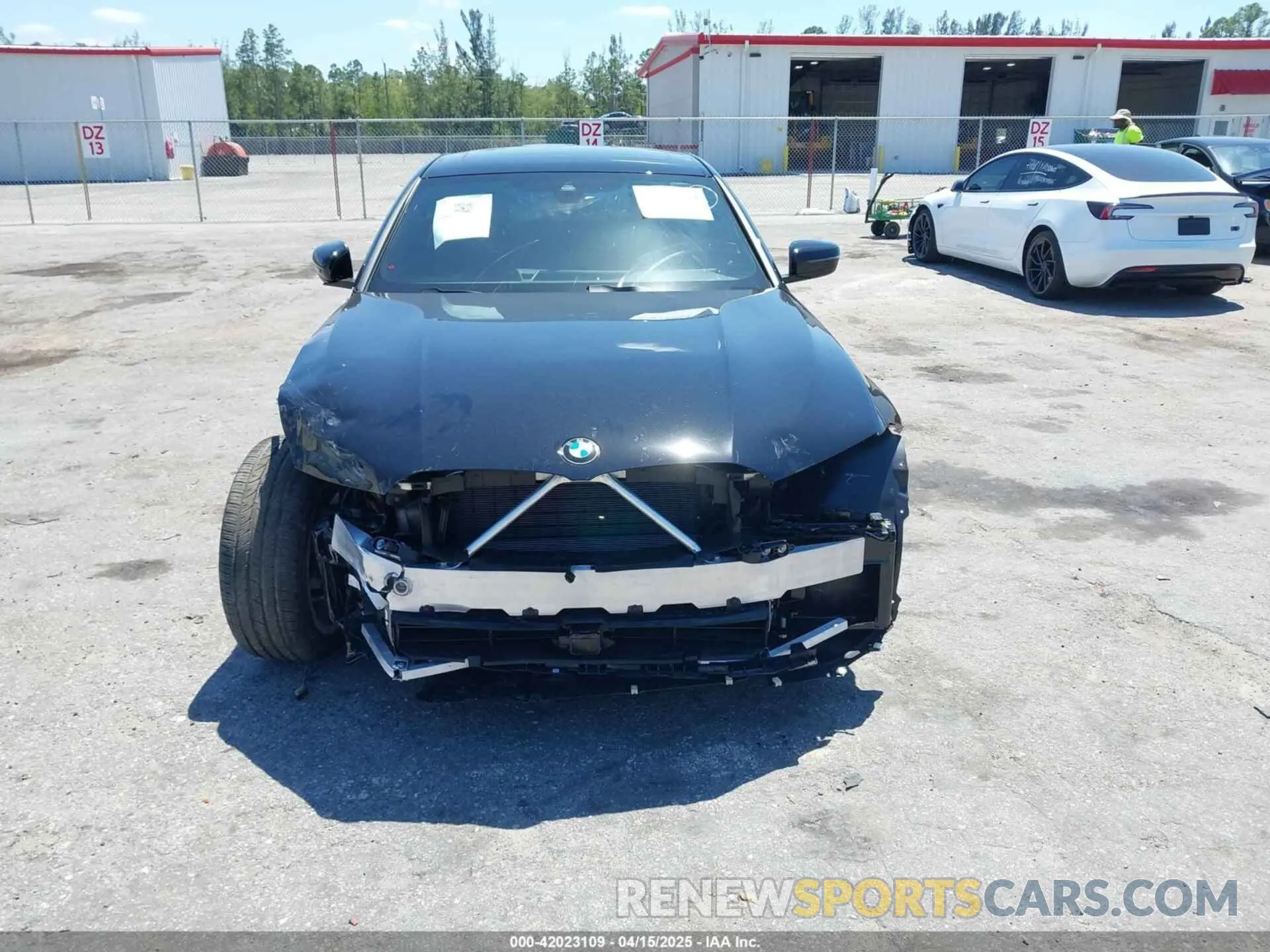 12 Photograph of a damaged car 3MW69CW08S8F16752 BMW 3 SERIES 2025