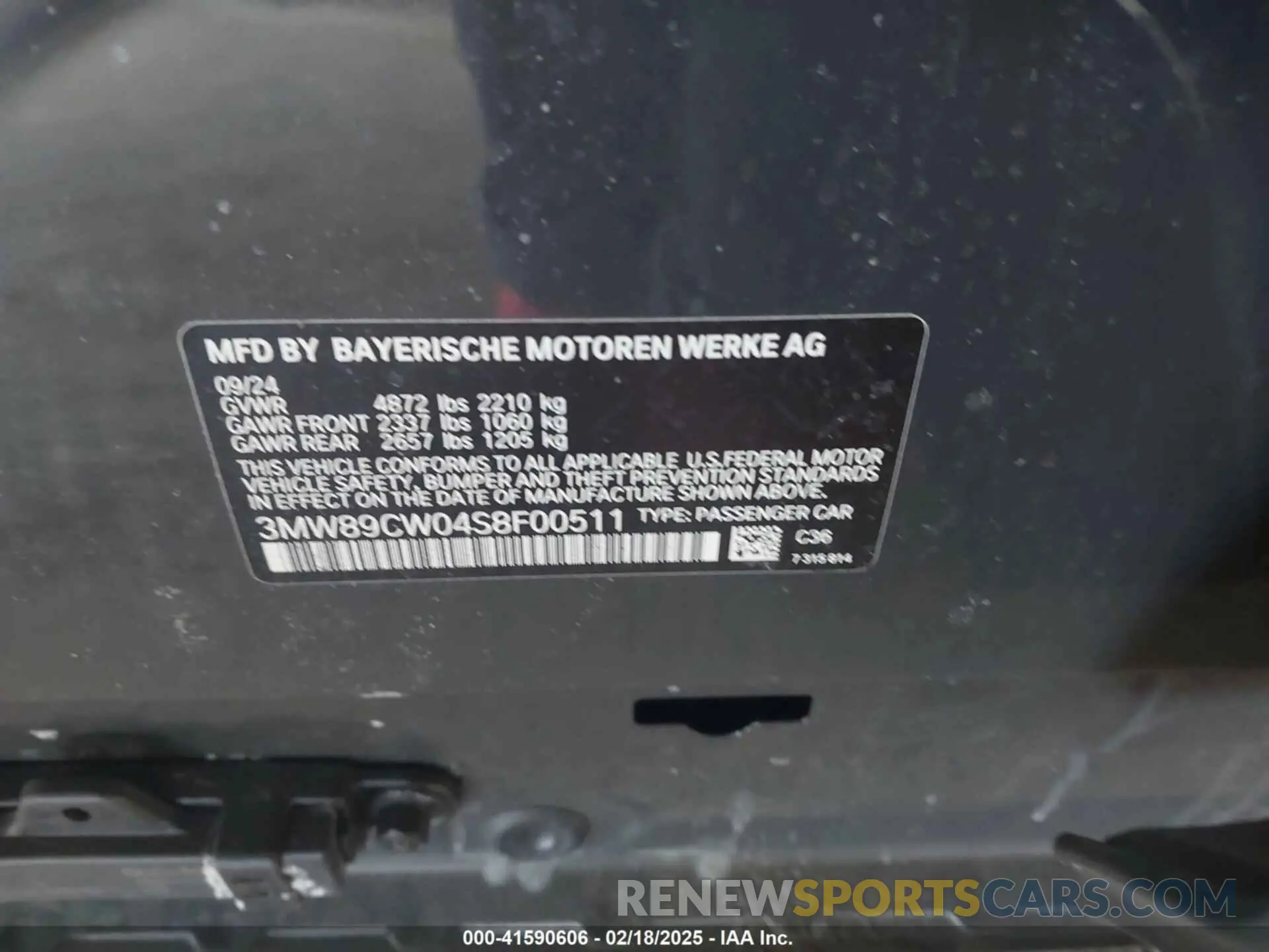 9 Photograph of a damaged car 3MW89CW04S8F00511 BMW 3 SERIES 2025