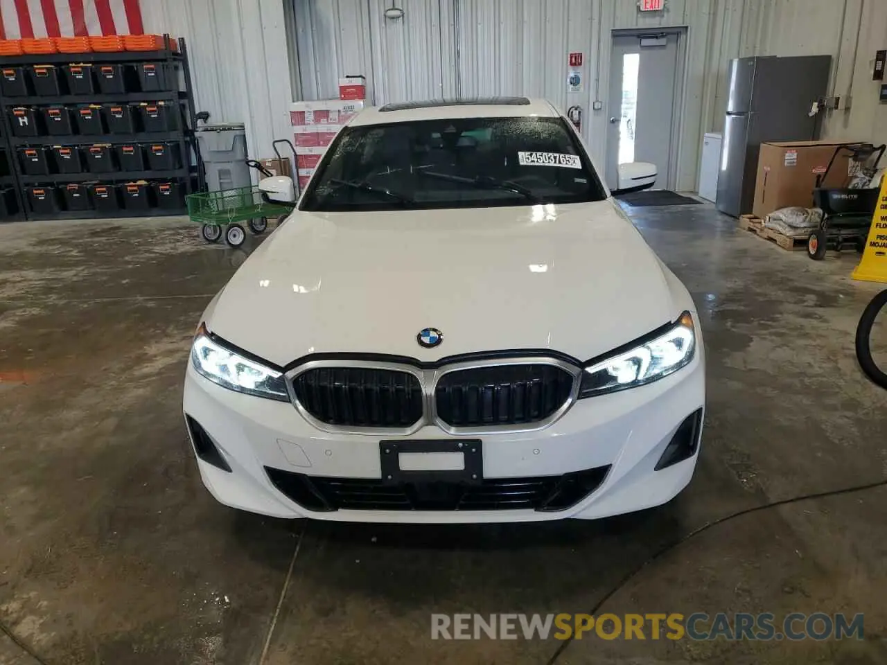 5 Photograph of a damaged car 3MW89CW07S8F01605 BMW 3 SERIES 2025