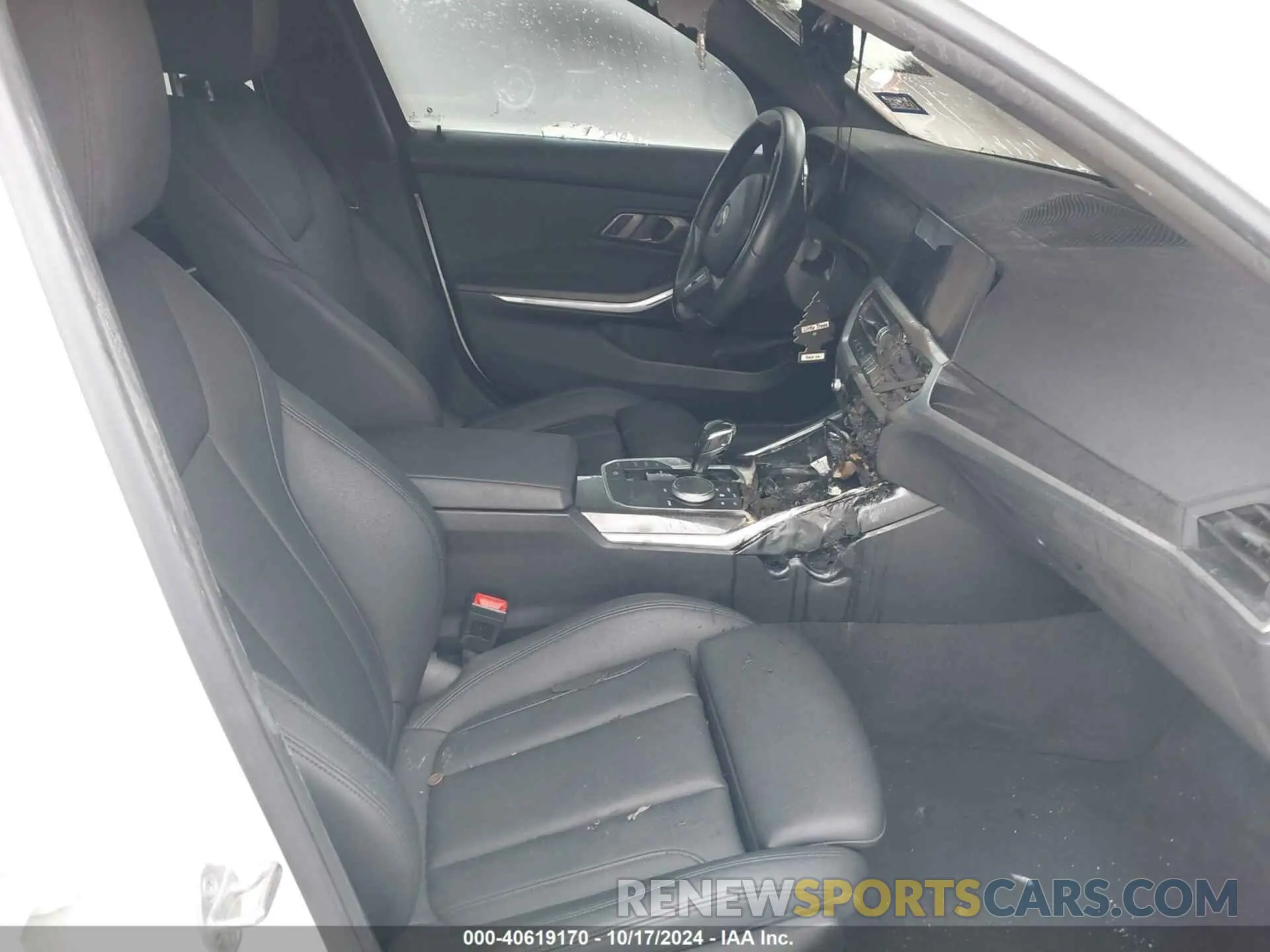 5 Photograph of a damaged car 3MW5R1J50K8B03307 BMW 330I 2019