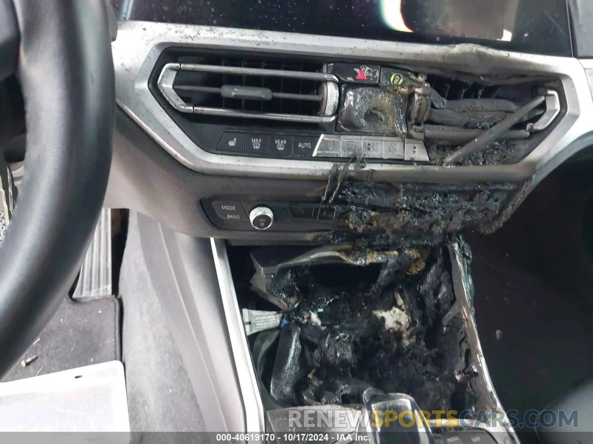 6 Photograph of a damaged car 3MW5R1J50K8B03307 BMW 330I 2019