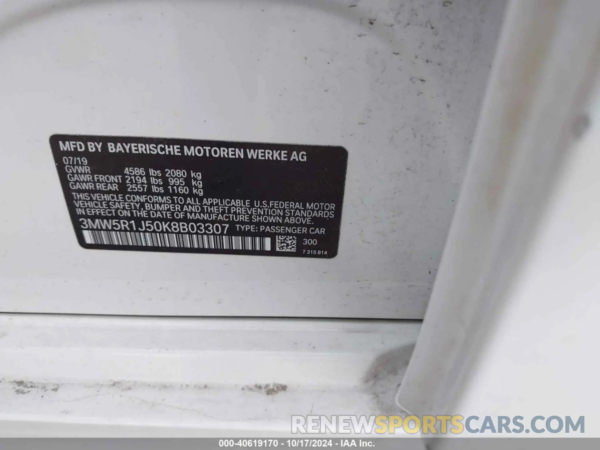 9 Photograph of a damaged car 3MW5R1J50K8B03307 BMW 330I 2019