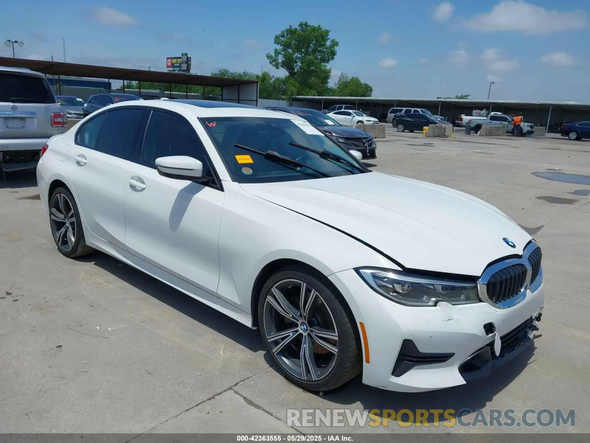 1 Photograph of a damaged car 3MW5R1J56K8A03776 BMW 330I 2019
