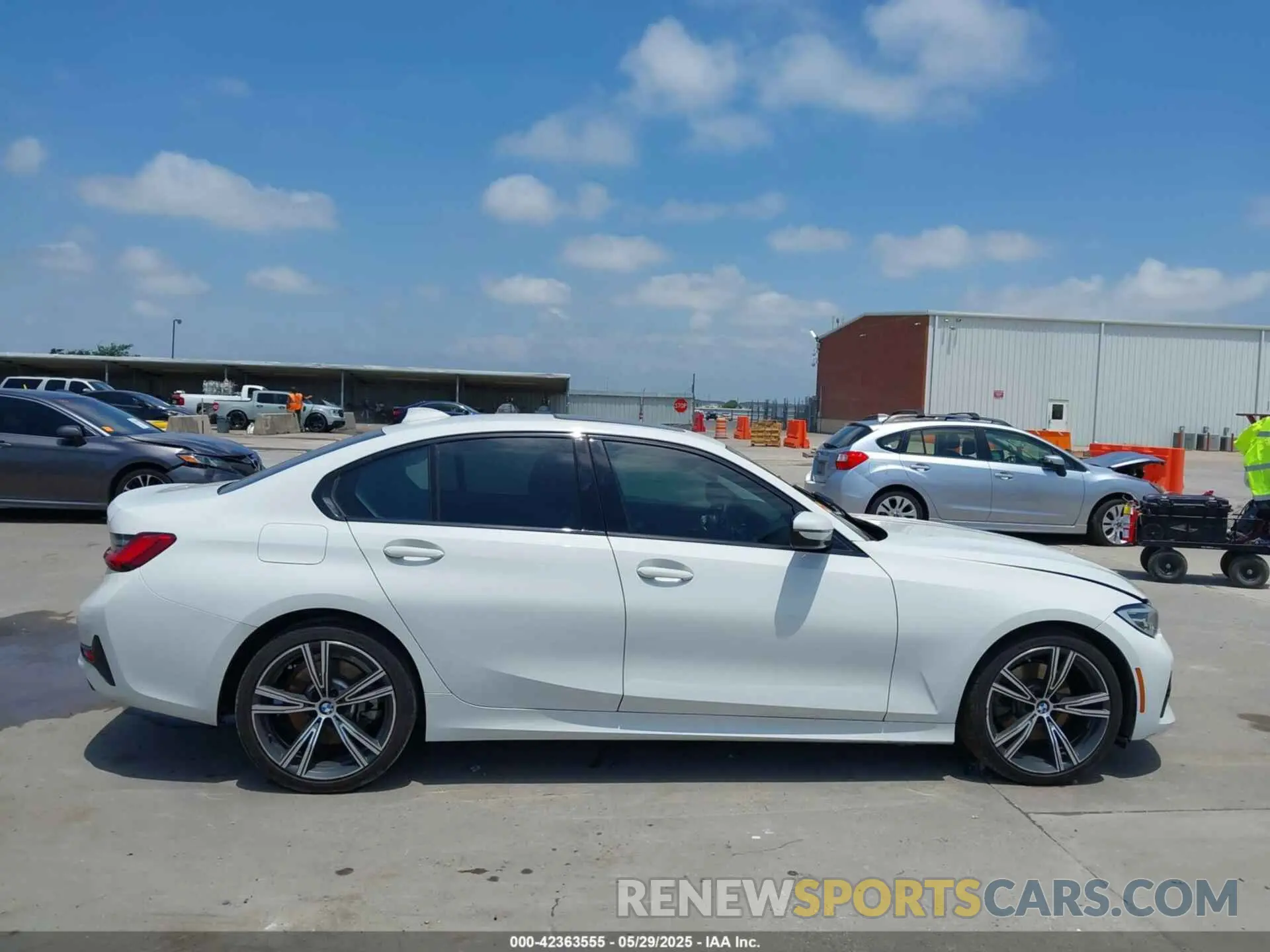 14 Photograph of a damaged car 3MW5R1J56K8A03776 BMW 330I 2019