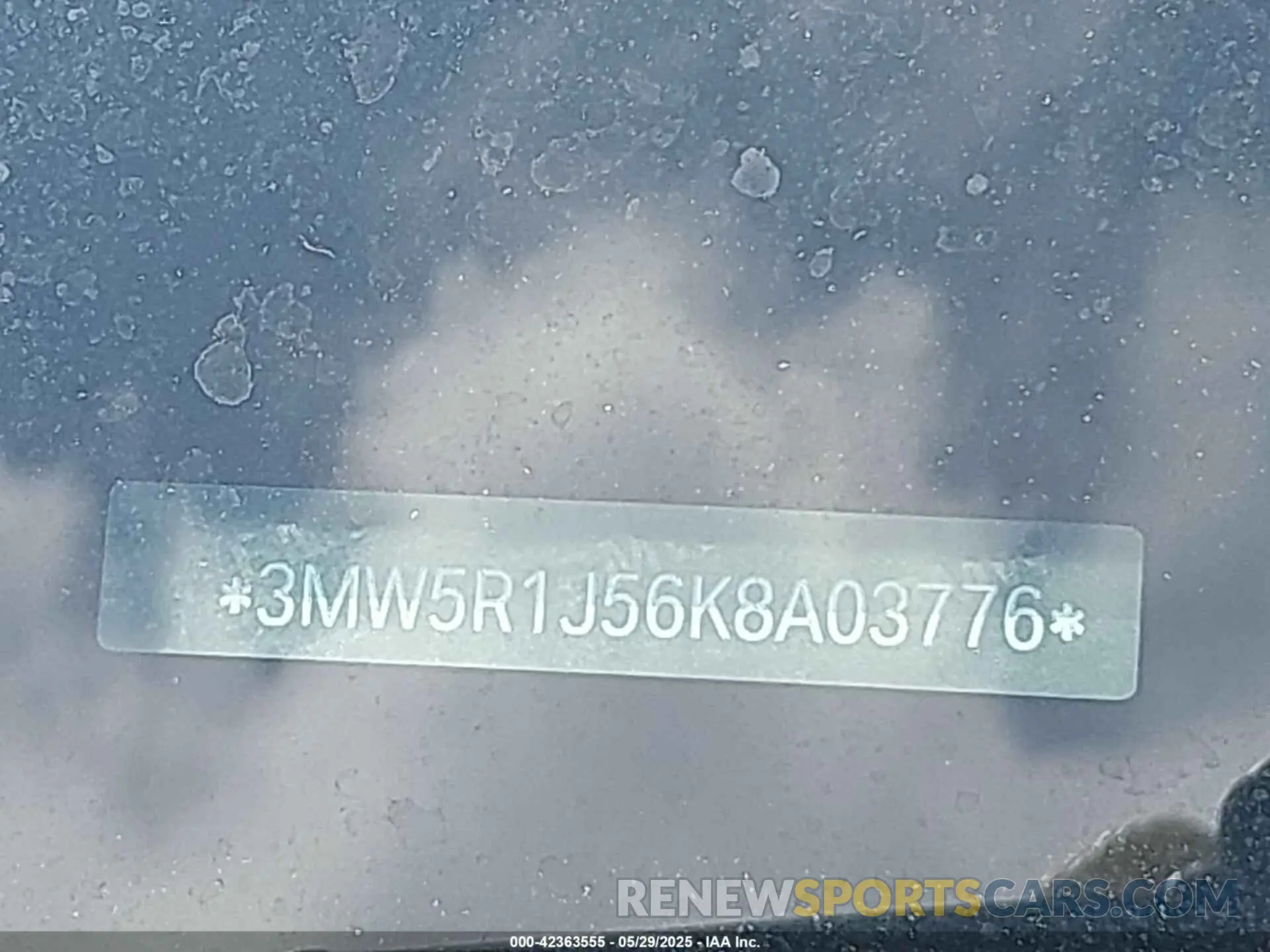 18 Photograph of a damaged car 3MW5R1J56K8A03776 BMW 330I 2019