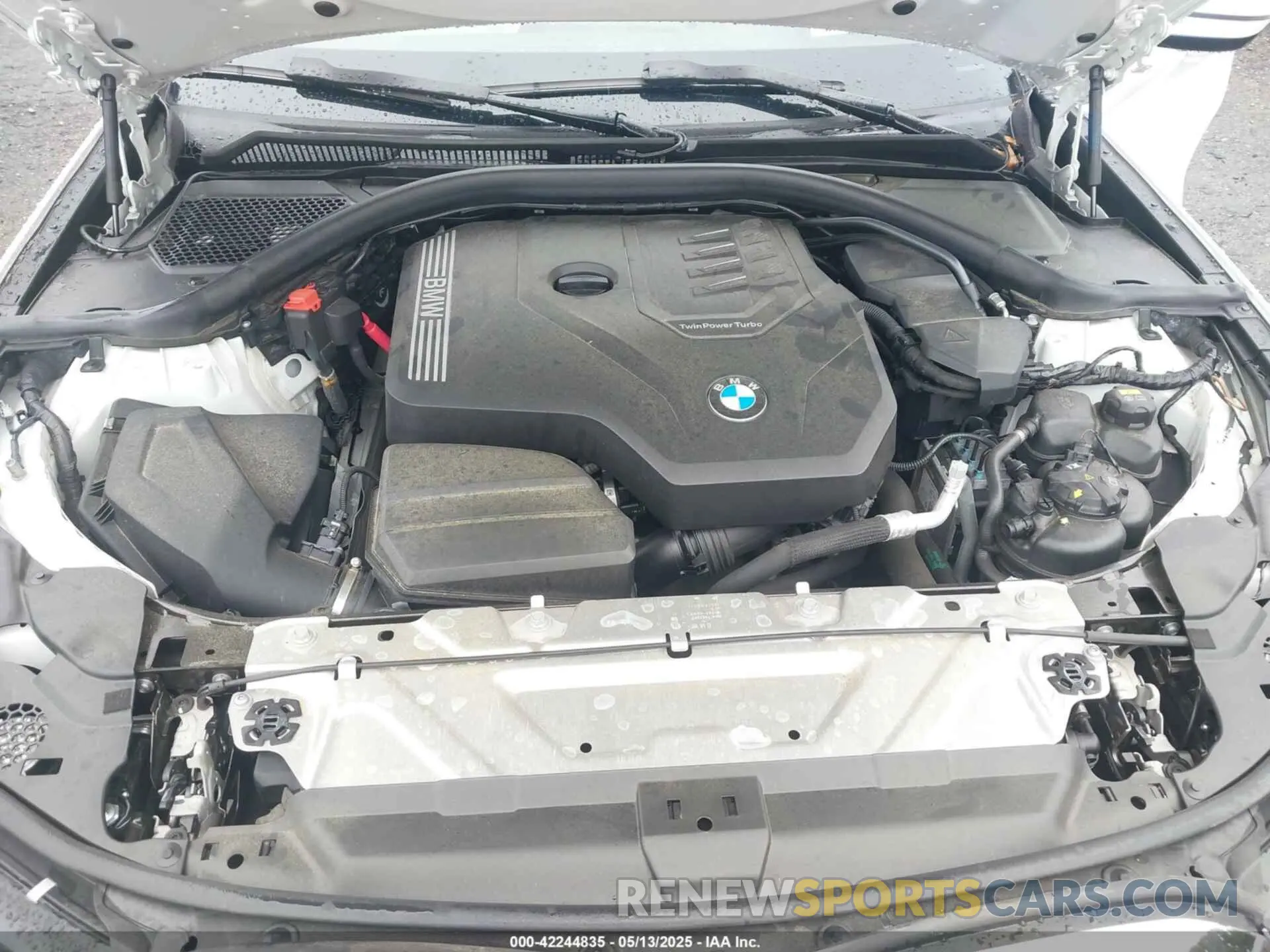 10 Photograph of a damaged car 3MW5R1J58K8A03729 BMW 330I 2019