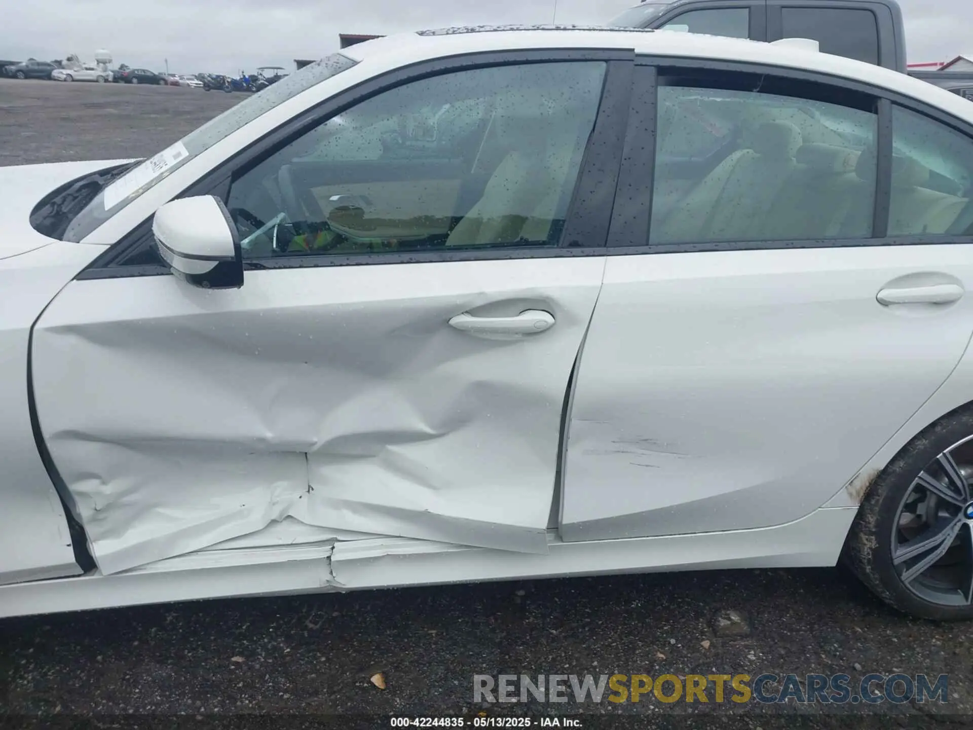14 Photograph of a damaged car 3MW5R1J58K8A03729 BMW 330I 2019