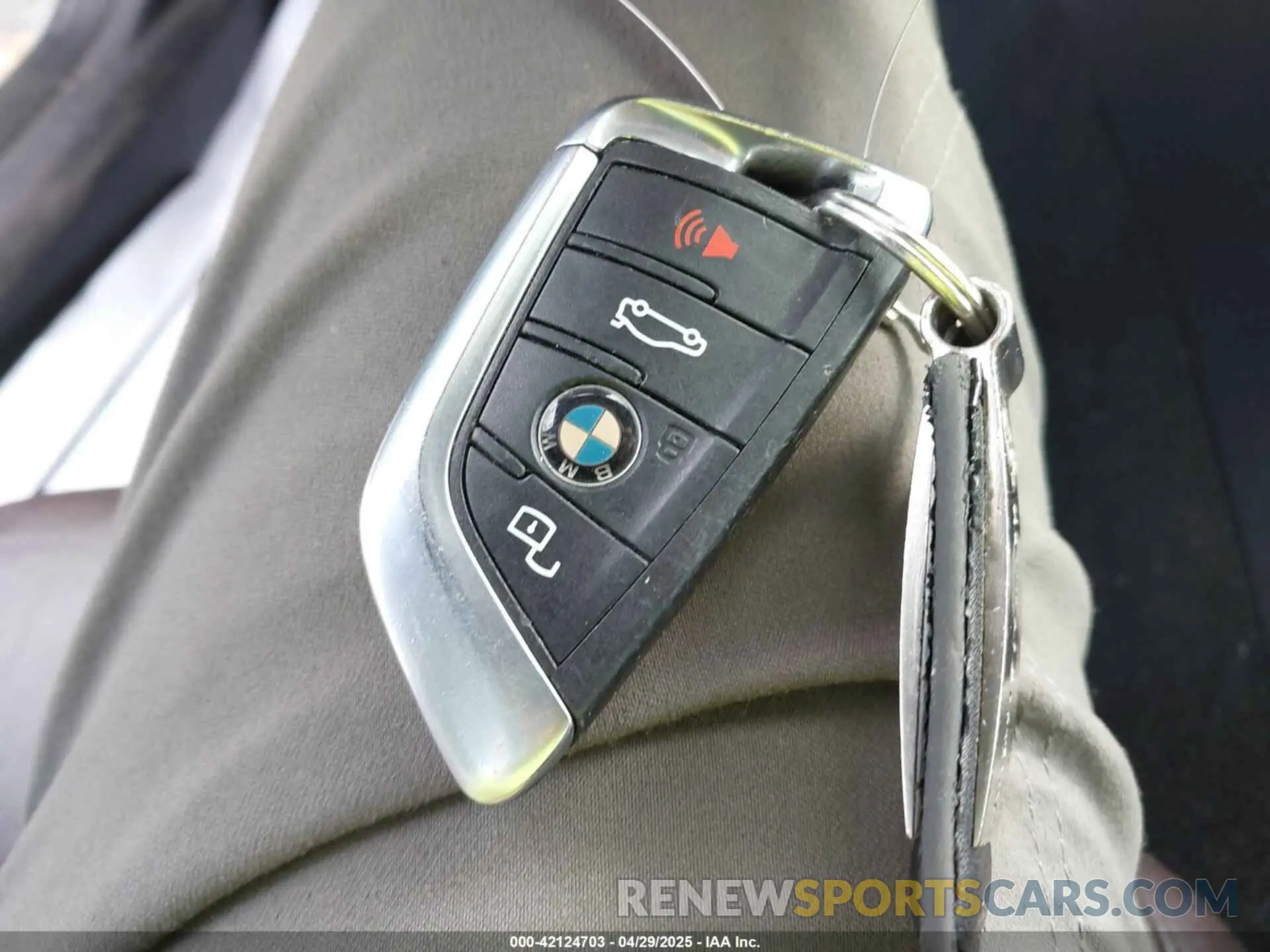 11 Photograph of a damaged car 3MW5R7J51K8A05356 BMW 330I 2019