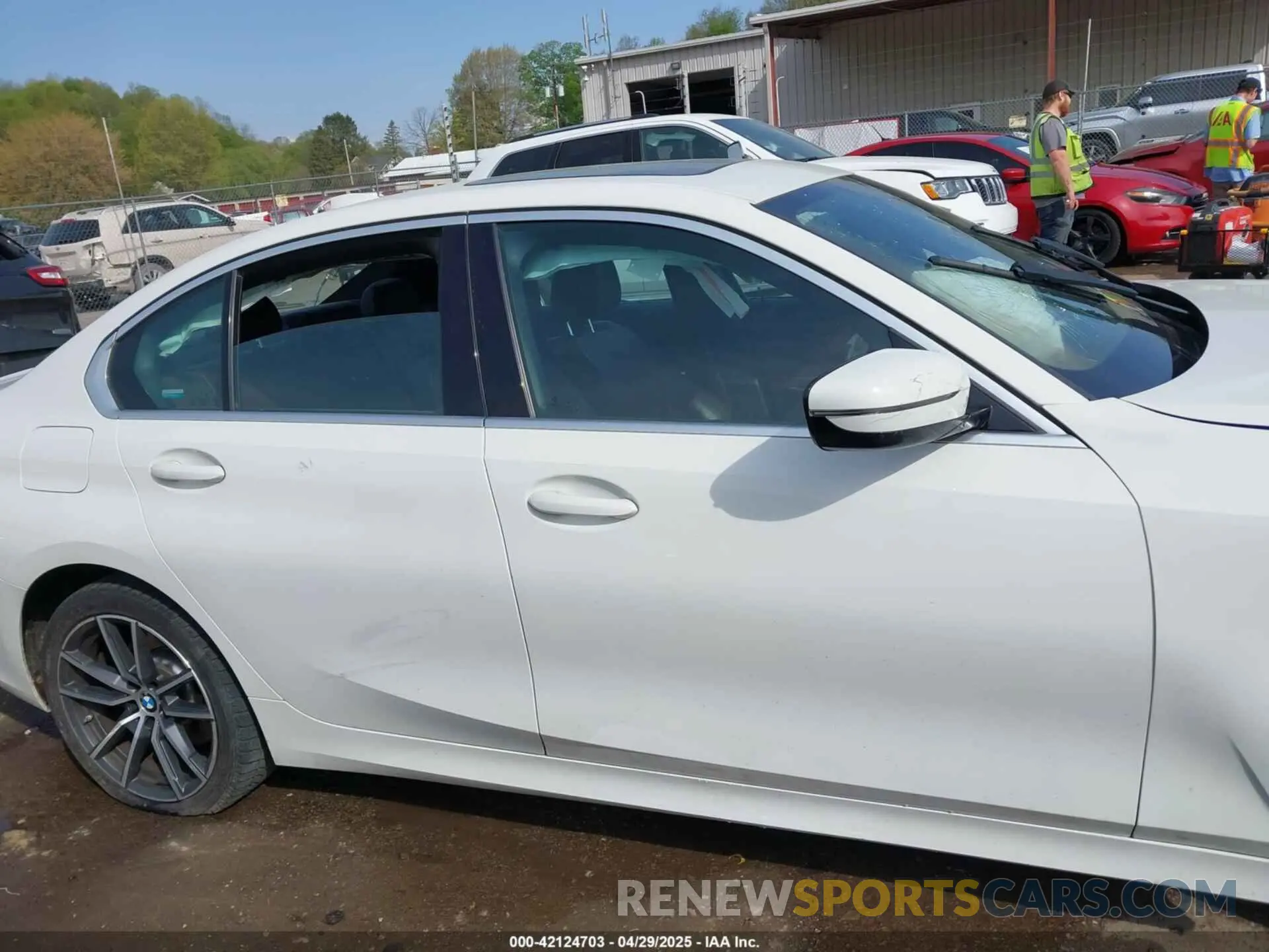 14 Photograph of a damaged car 3MW5R7J51K8A05356 BMW 330I 2019