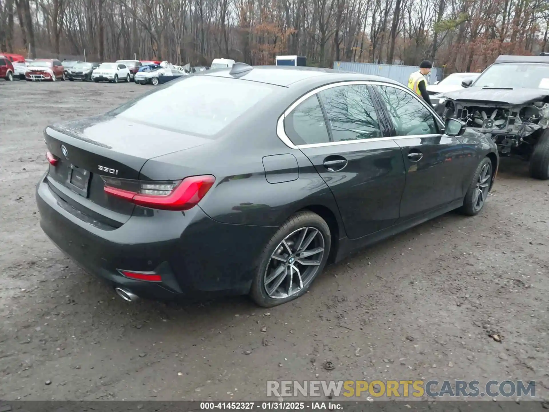 4 Photograph of a damaged car 3MW5R7J54K8B00865 BMW 330I 2019