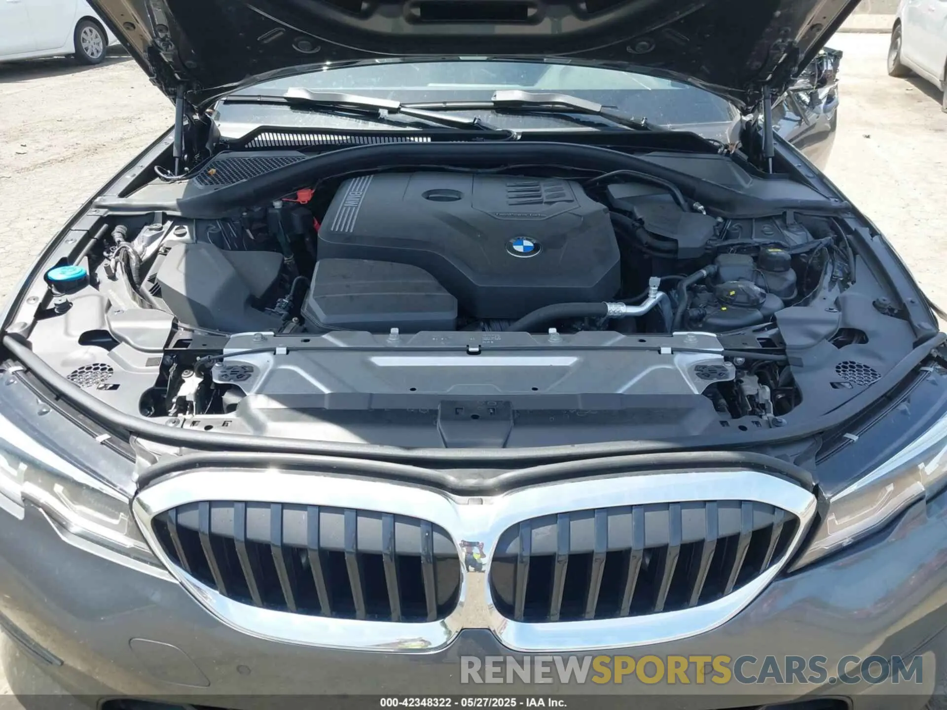 10 Photograph of a damaged car 3MW5R7J54K8B01563 BMW 330I 2019