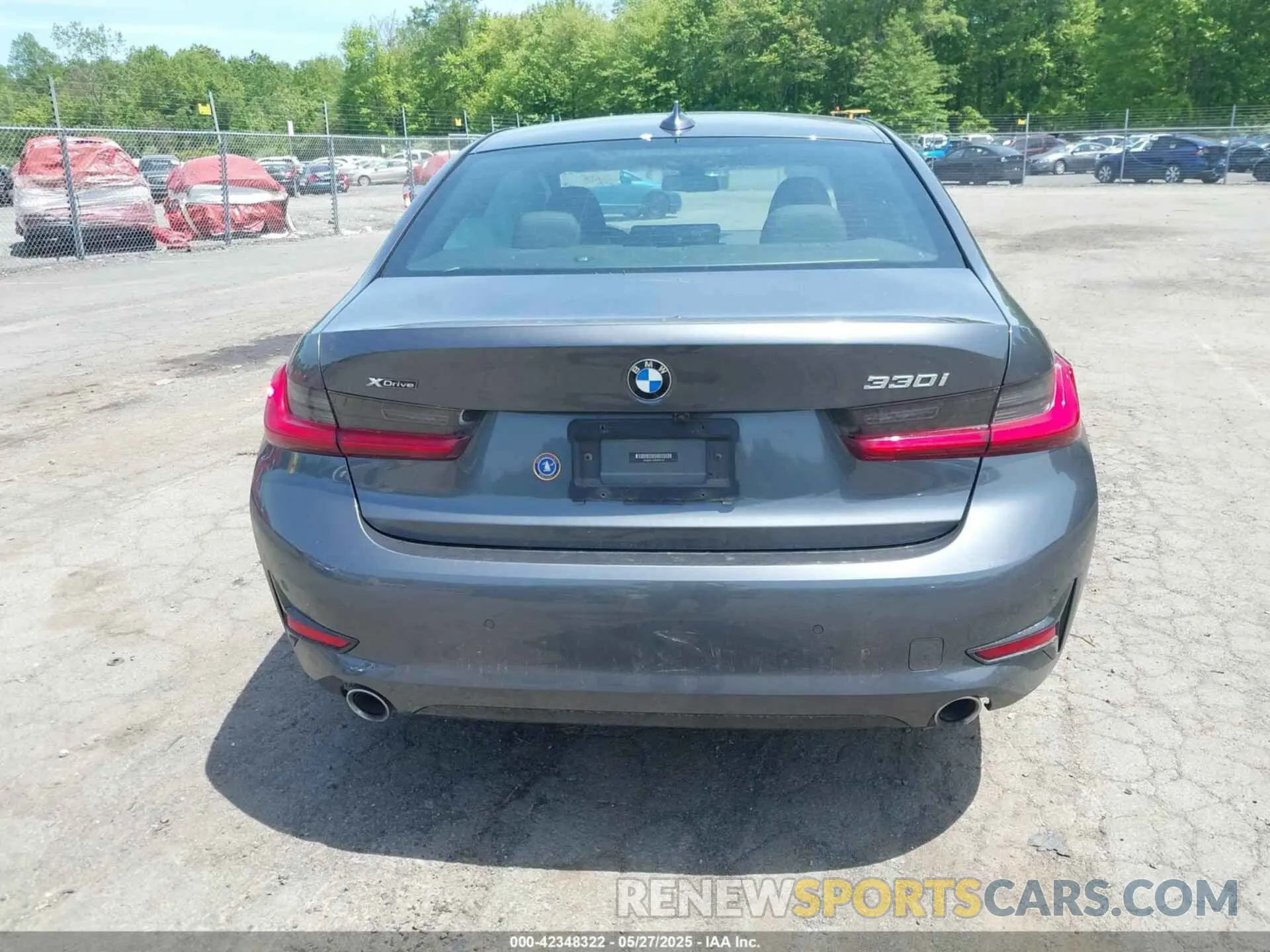 16 Photograph of a damaged car 3MW5R7J54K8B01563 BMW 330I 2019