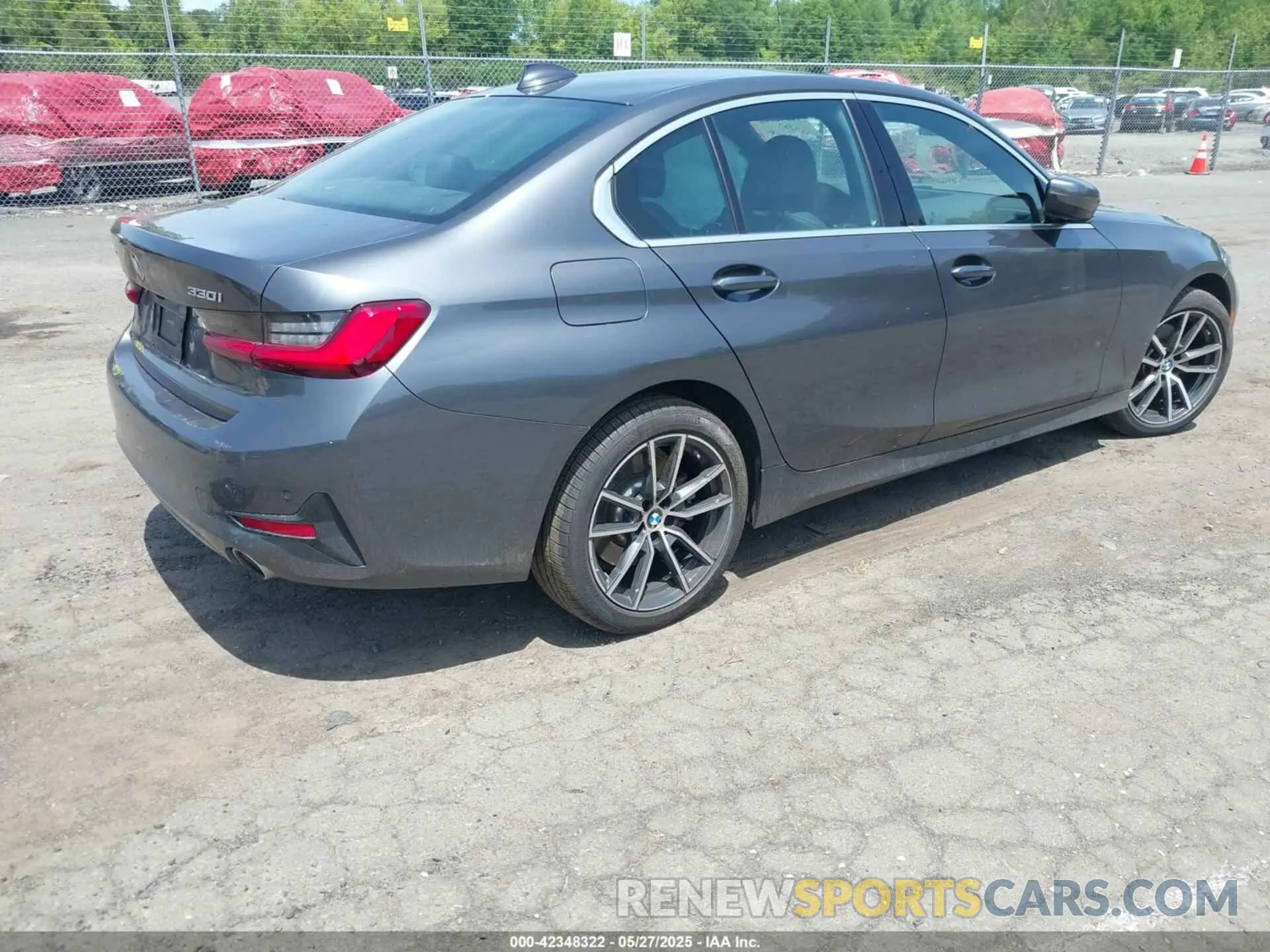4 Photograph of a damaged car 3MW5R7J54K8B01563 BMW 330I 2019