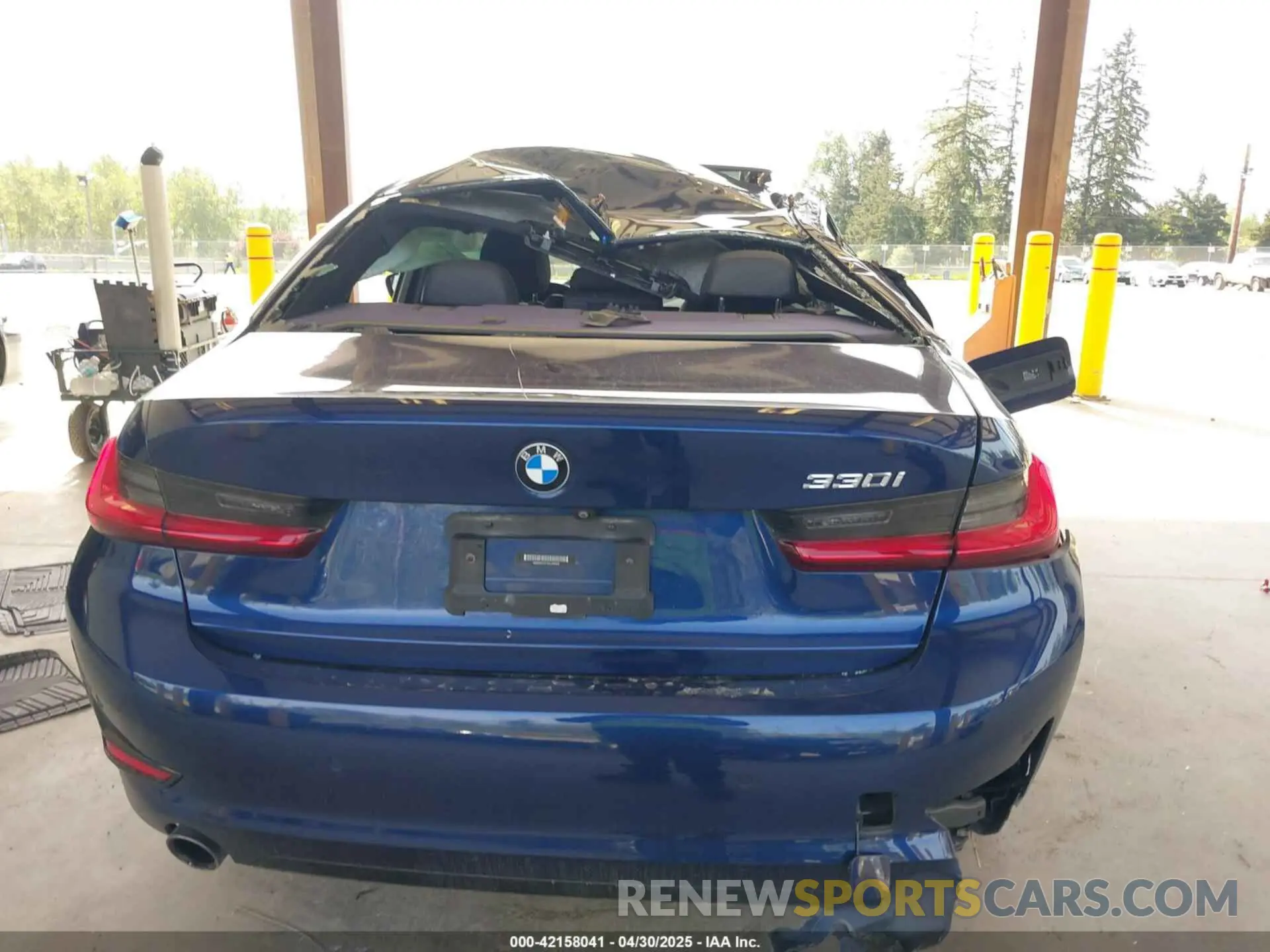 15 Photograph of a damaged car WBA5R1C51KAJ99658 BMW 330I 2019