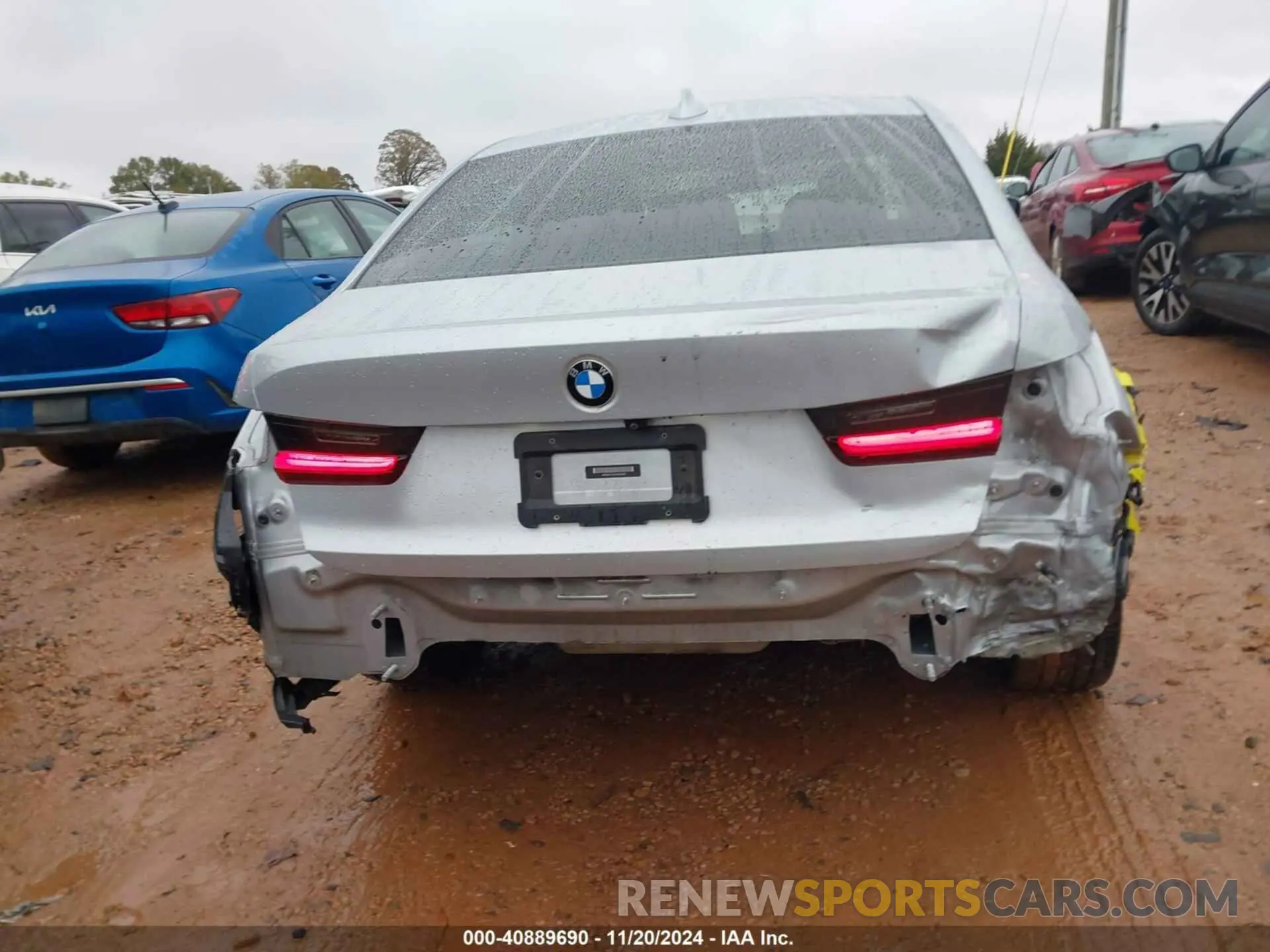 17 Photograph of a damaged car WBA5R1C53KAE82081 BMW 330I 2019