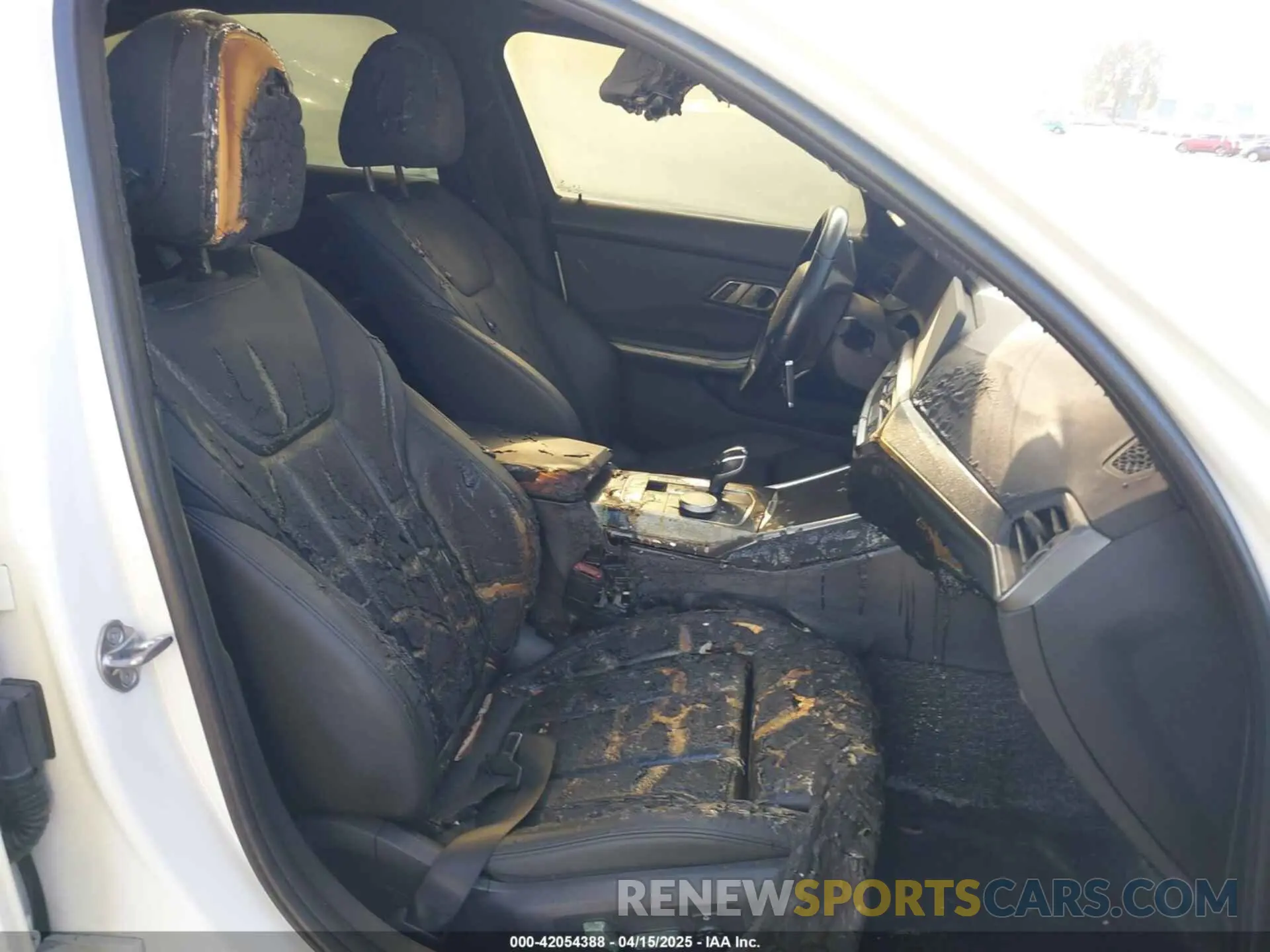 6 Photograph of a damaged car WBA5R1C54KAK11074 BMW 330I 2019
