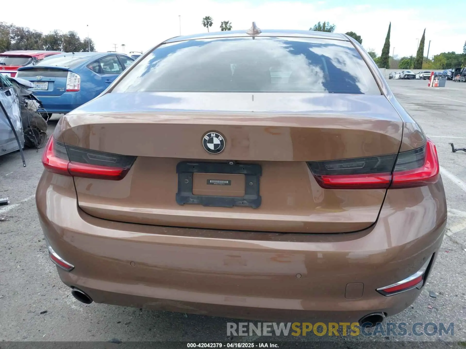 16 Photograph of a damaged car WBA5R1C57KAK07519 BMW 330I 2019