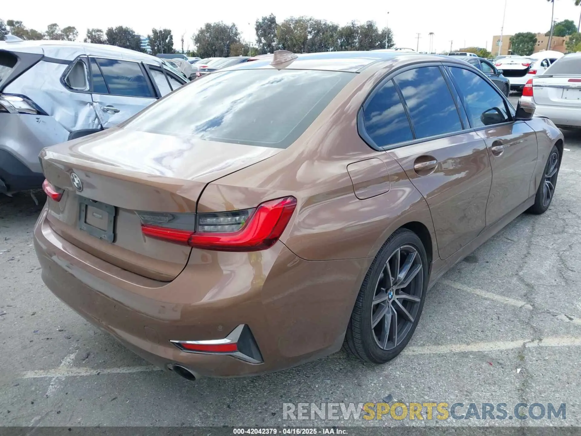 4 Photograph of a damaged car WBA5R1C57KAK07519 BMW 330I 2019