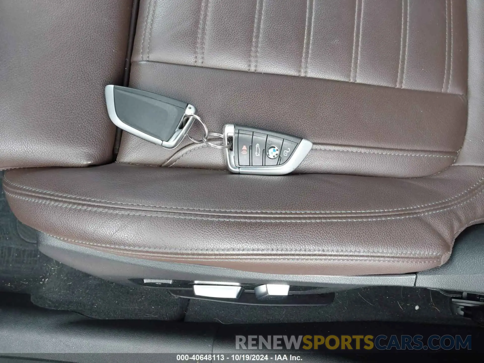 11 Photograph of a damaged car WBA5R1C59KAJ98550 BMW 330I 2019