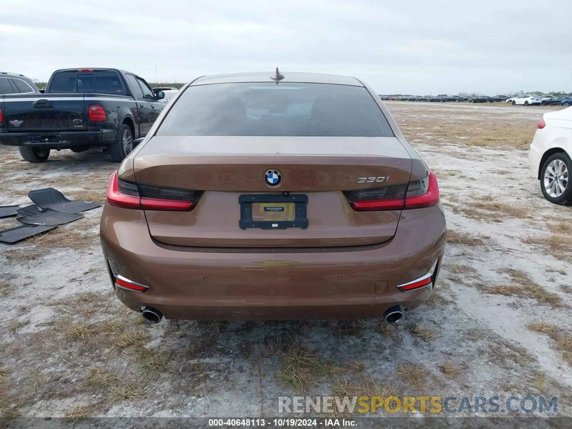 16 Photograph of a damaged car WBA5R1C59KAJ98550 BMW 330I 2019