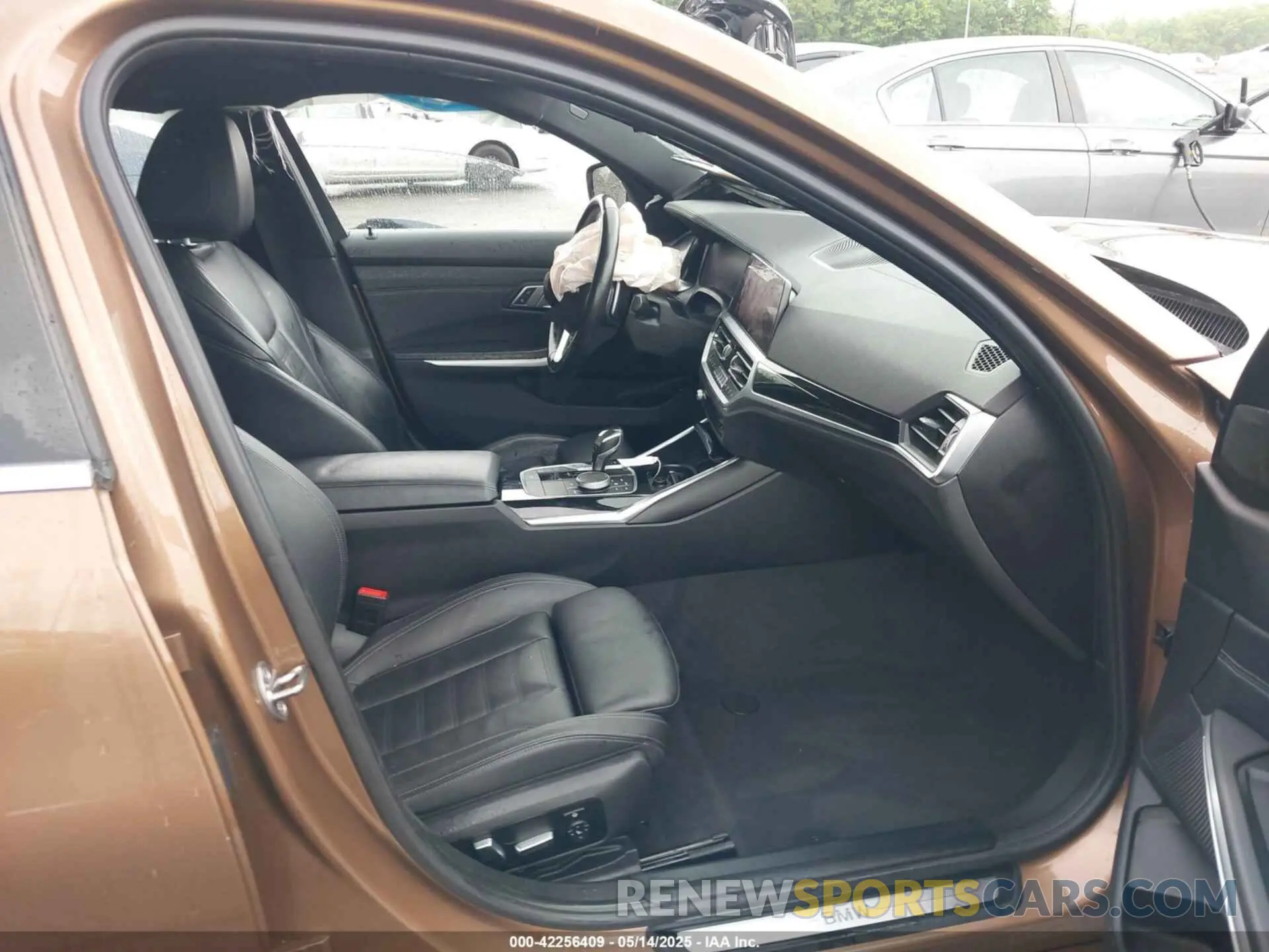 5 Photograph of a damaged car WBA5R7C51KAJ79610 BMW 330I 2019