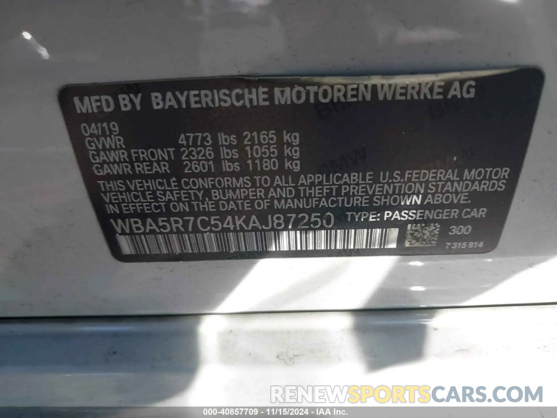 9 Photograph of a damaged car WBA5R7C54KAJ87250 BMW 330I 2019
