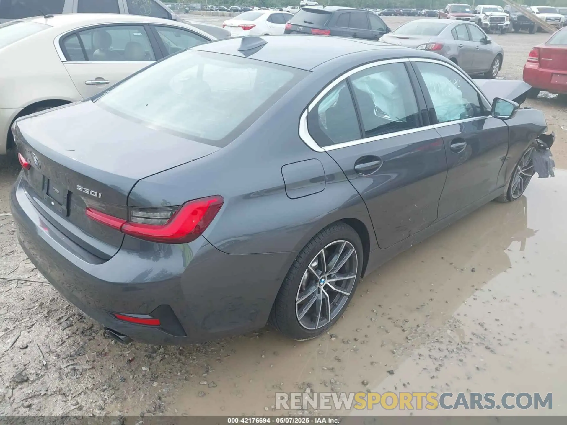 4 Photograph of a damaged car WBA5R7C56KFH24206 BMW 330I 2019
