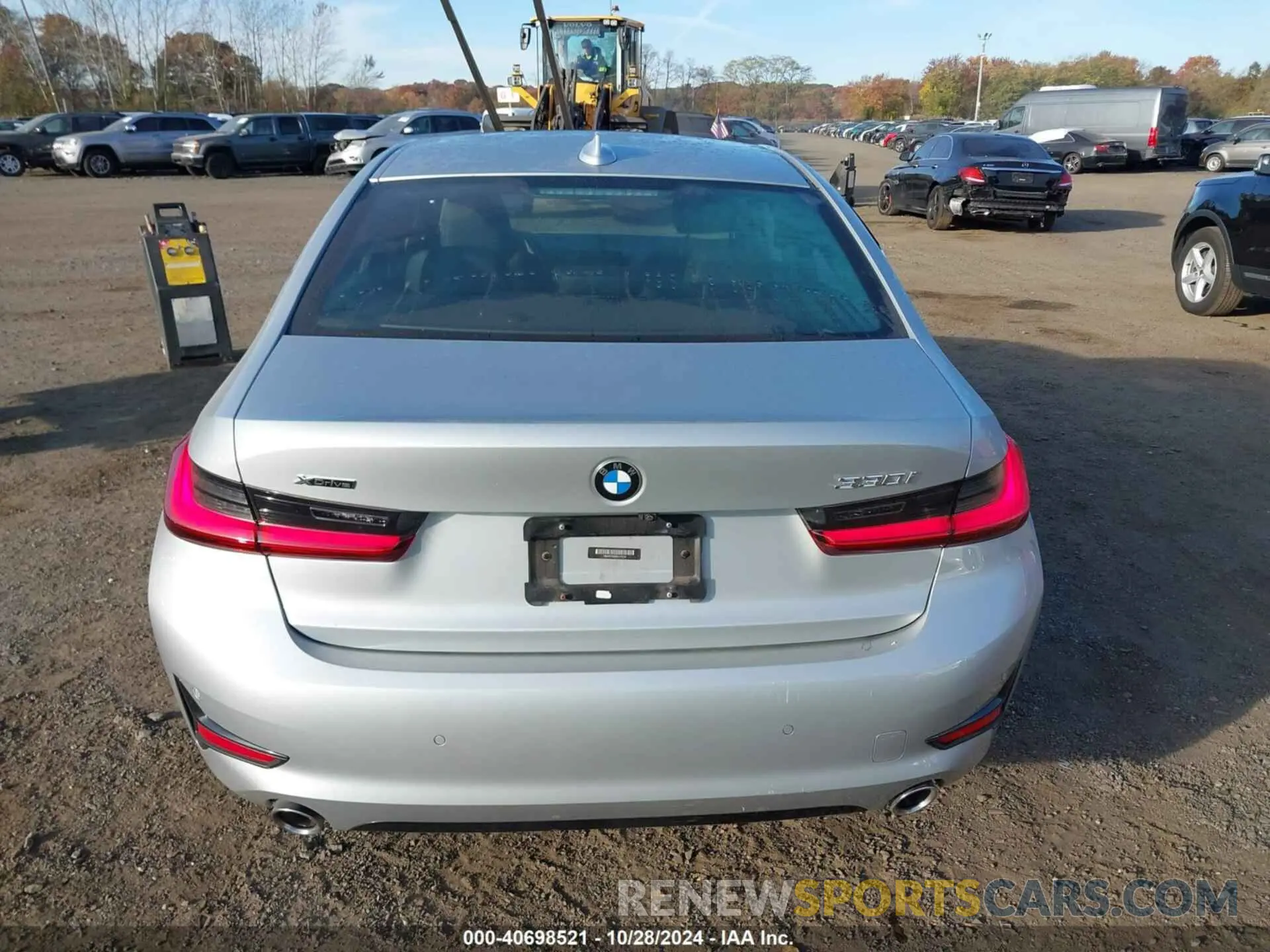 17 Photograph of a damaged car WBA5R7C58KAJ79734 BMW 330I 2019