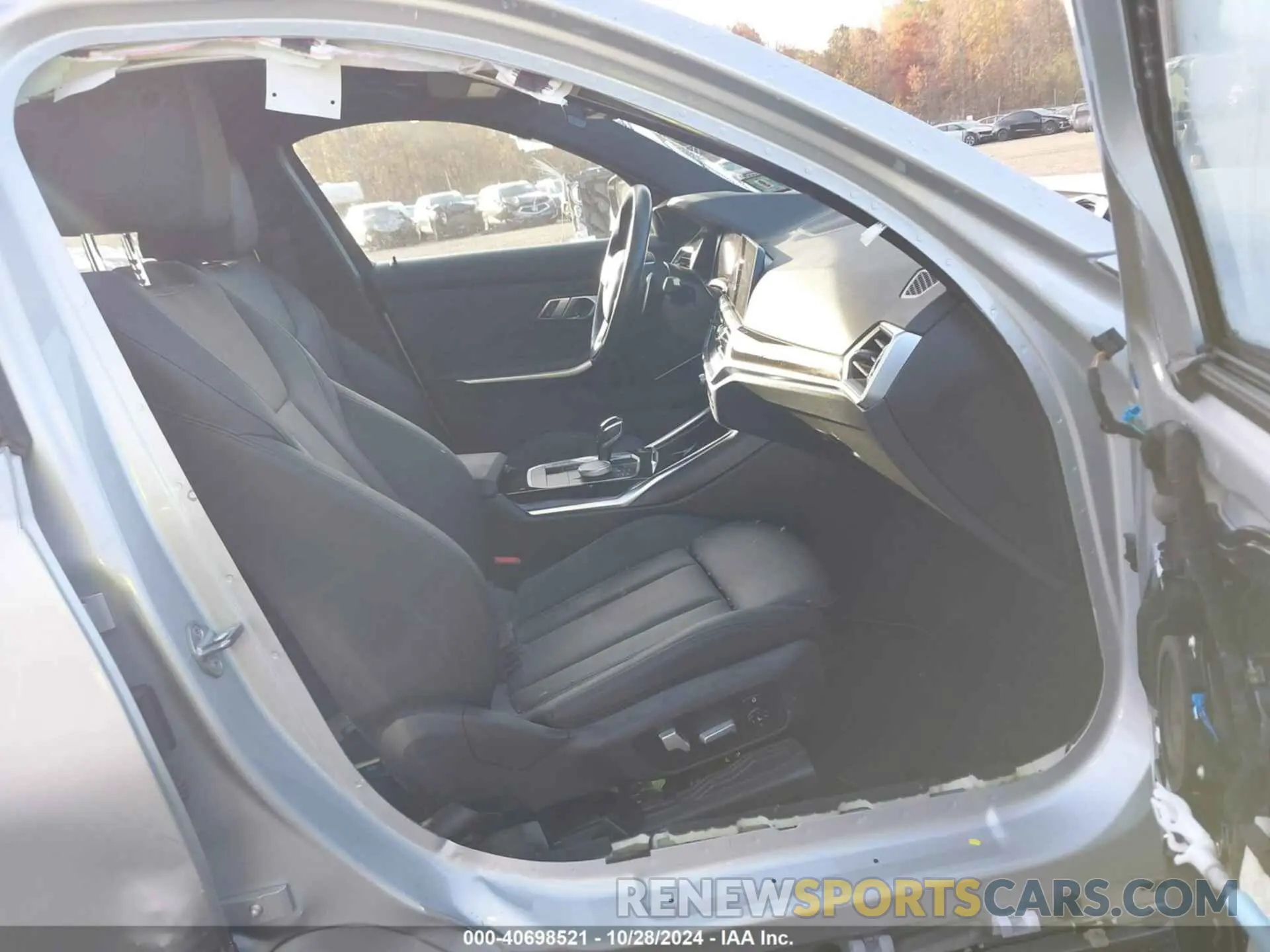 5 Photograph of a damaged car WBA5R7C58KAJ79734 BMW 330I 2019