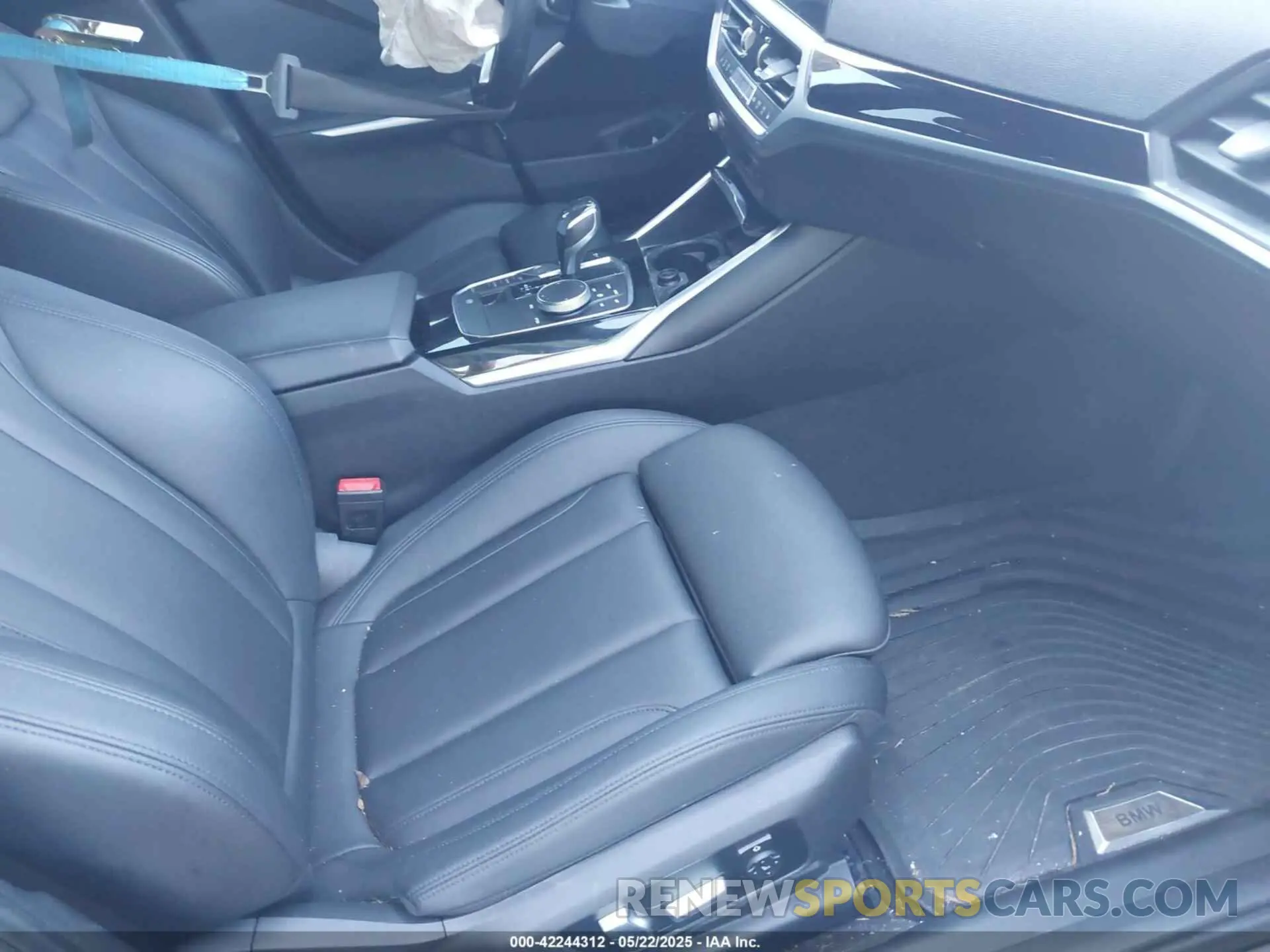 5 Photograph of a damaged car WBA5R7C59KAJ83727 BMW 330I 2019