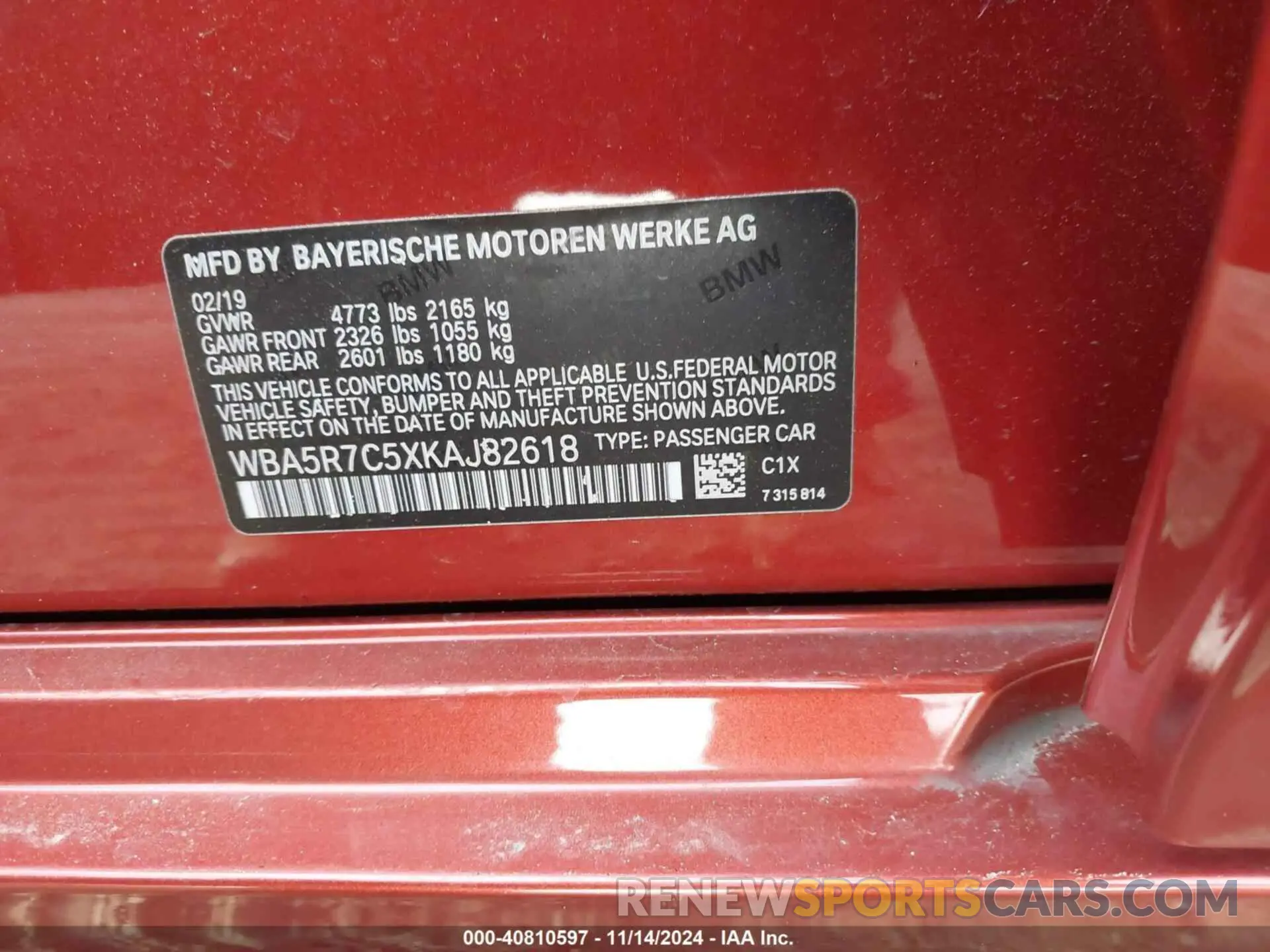9 Photograph of a damaged car WBA5R7C5XKAJ82618 BMW 330I 2019