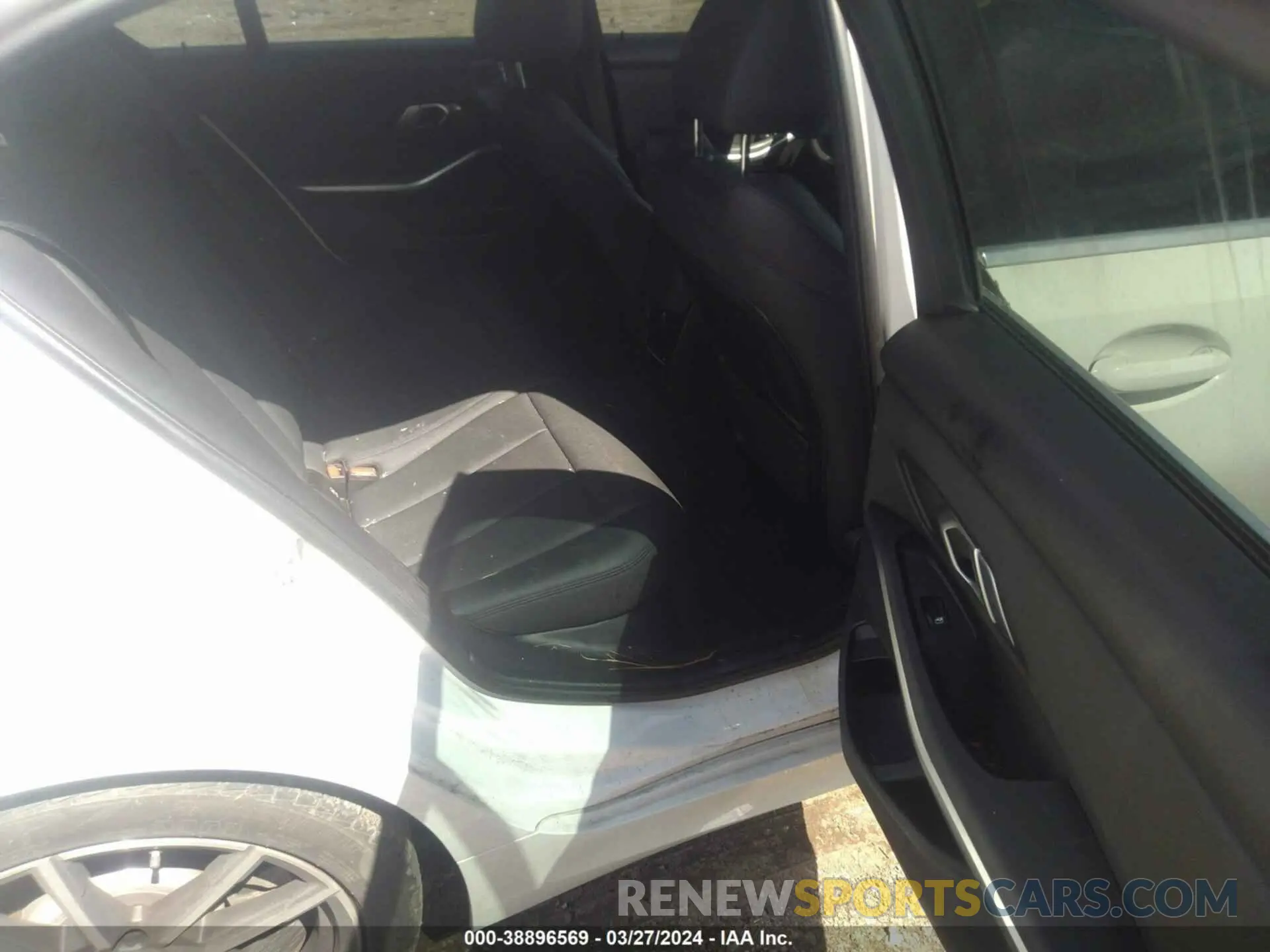8 Photograph of a damaged car 3MW5R1J00L8B07721 BMW 330I 2020