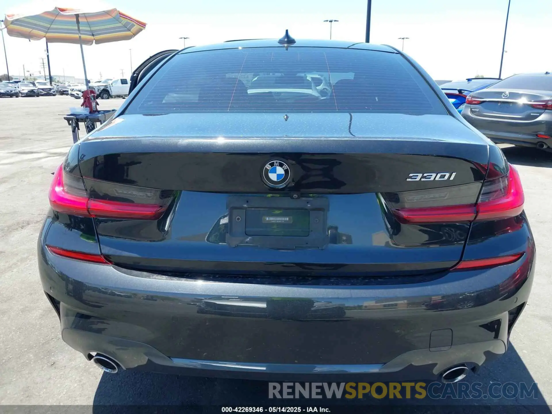 16 Photograph of a damaged car 3MW5R1J00L8B27239 BMW 330I 2020