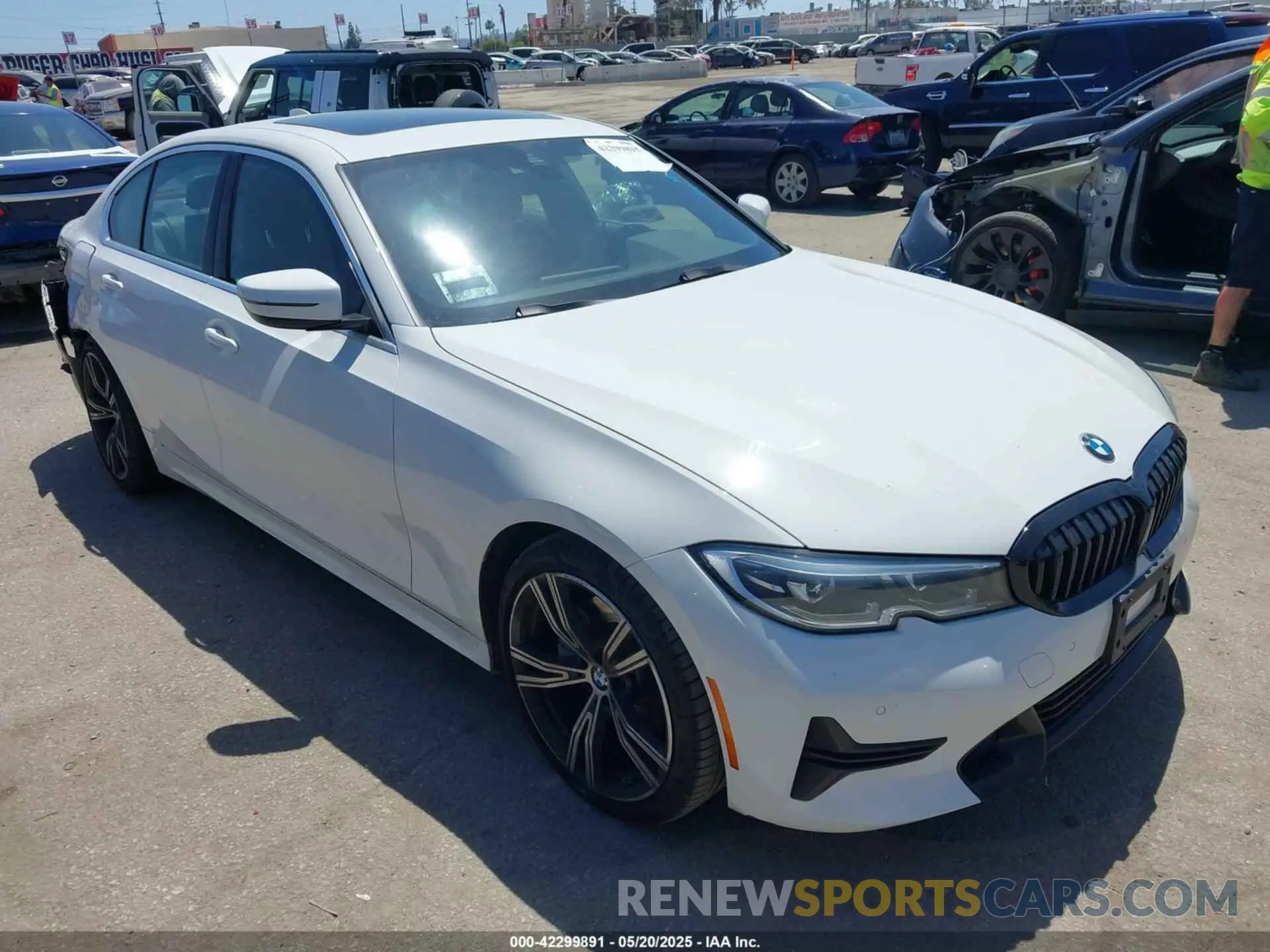 1 Photograph of a damaged car 3MW5R1J01L8B05556 BMW 330I 2020