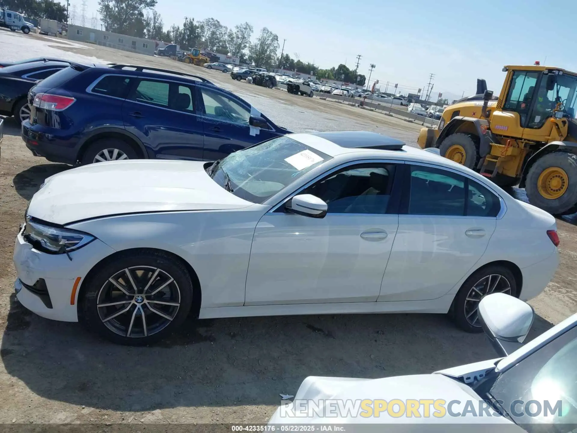14 Photograph of a damaged car 3MW5R1J01L8B10868 BMW 330I 2020