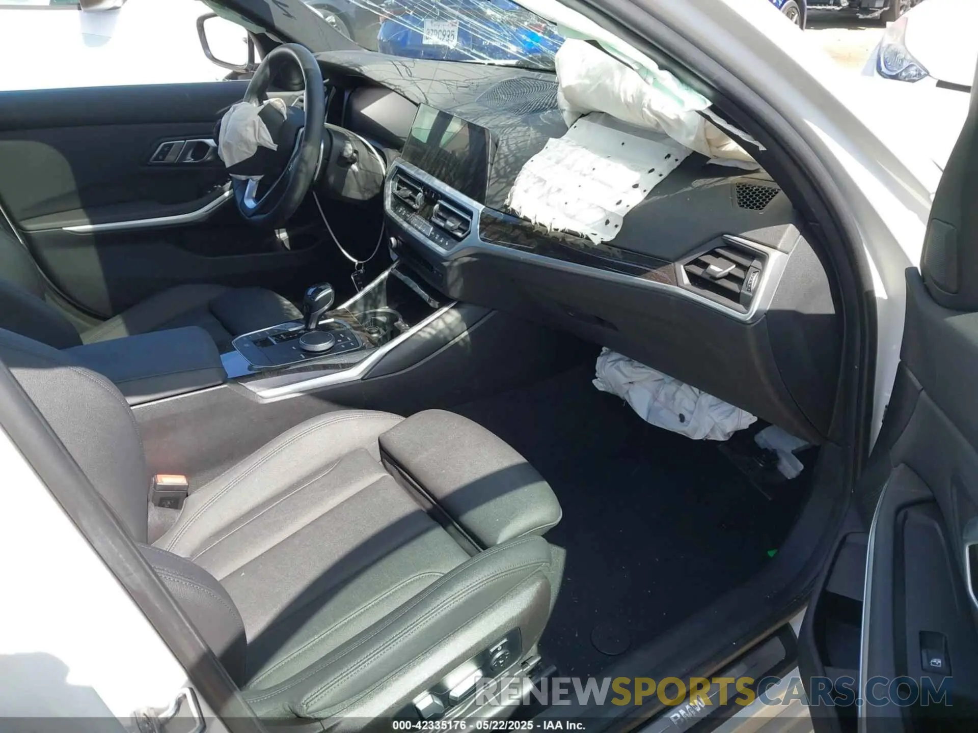 5 Photograph of a damaged car 3MW5R1J01L8B10868 BMW 330I 2020