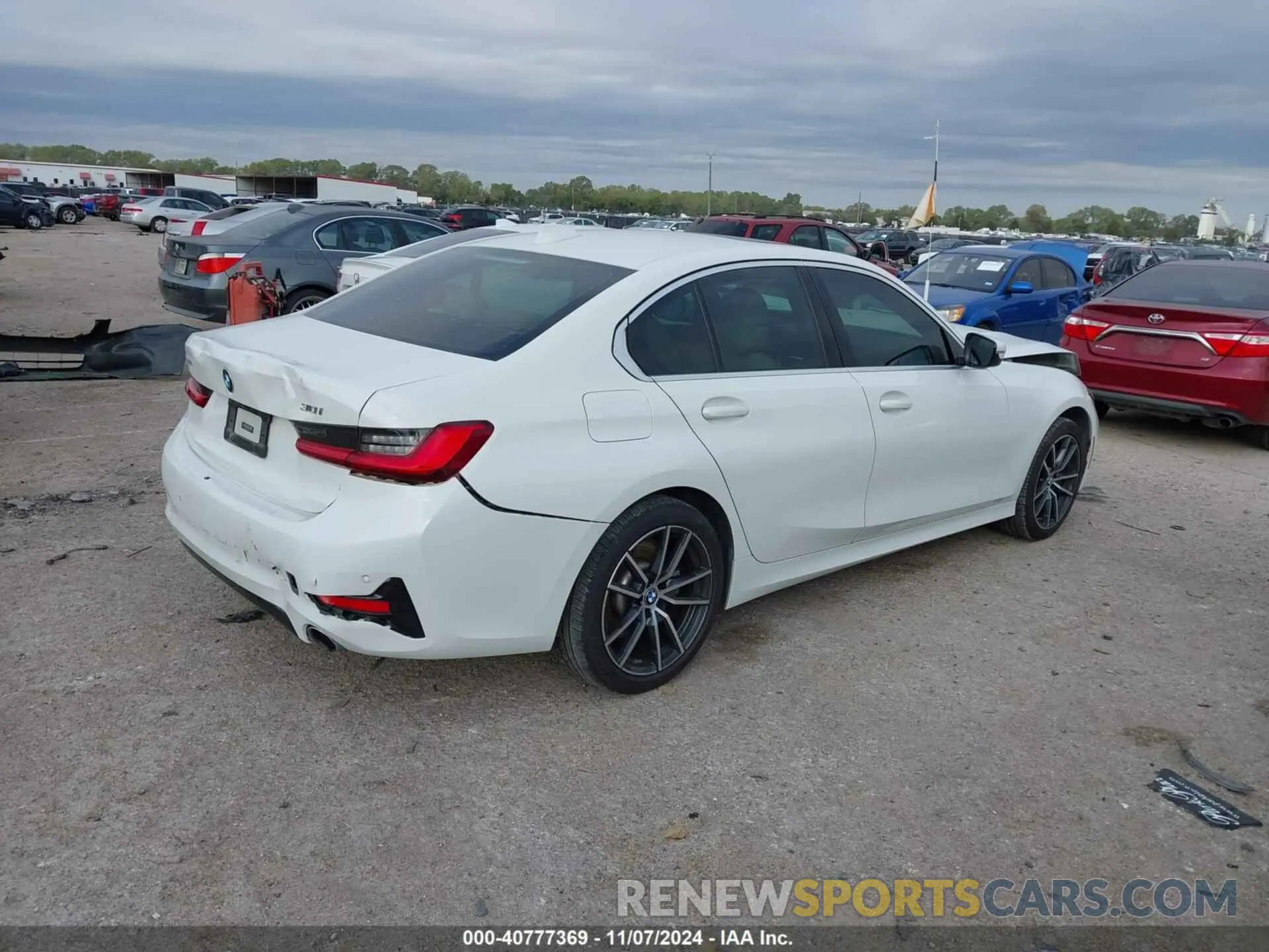 4 Photograph of a damaged car 3MW5R1J01L8B13074 BMW 330I 2020
